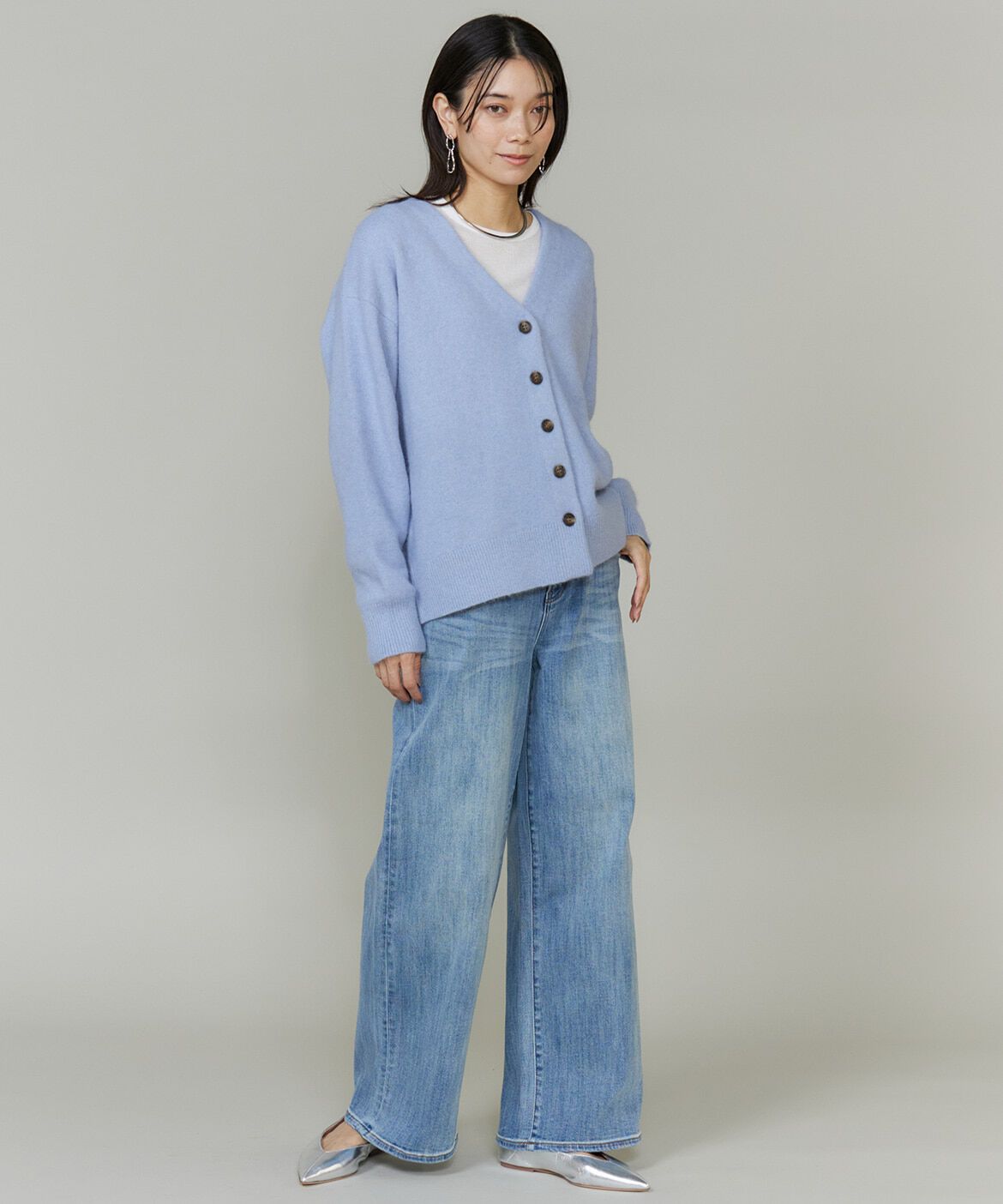 INED「チャイニーズラクーンVネックカーディガン」|カーディガン|