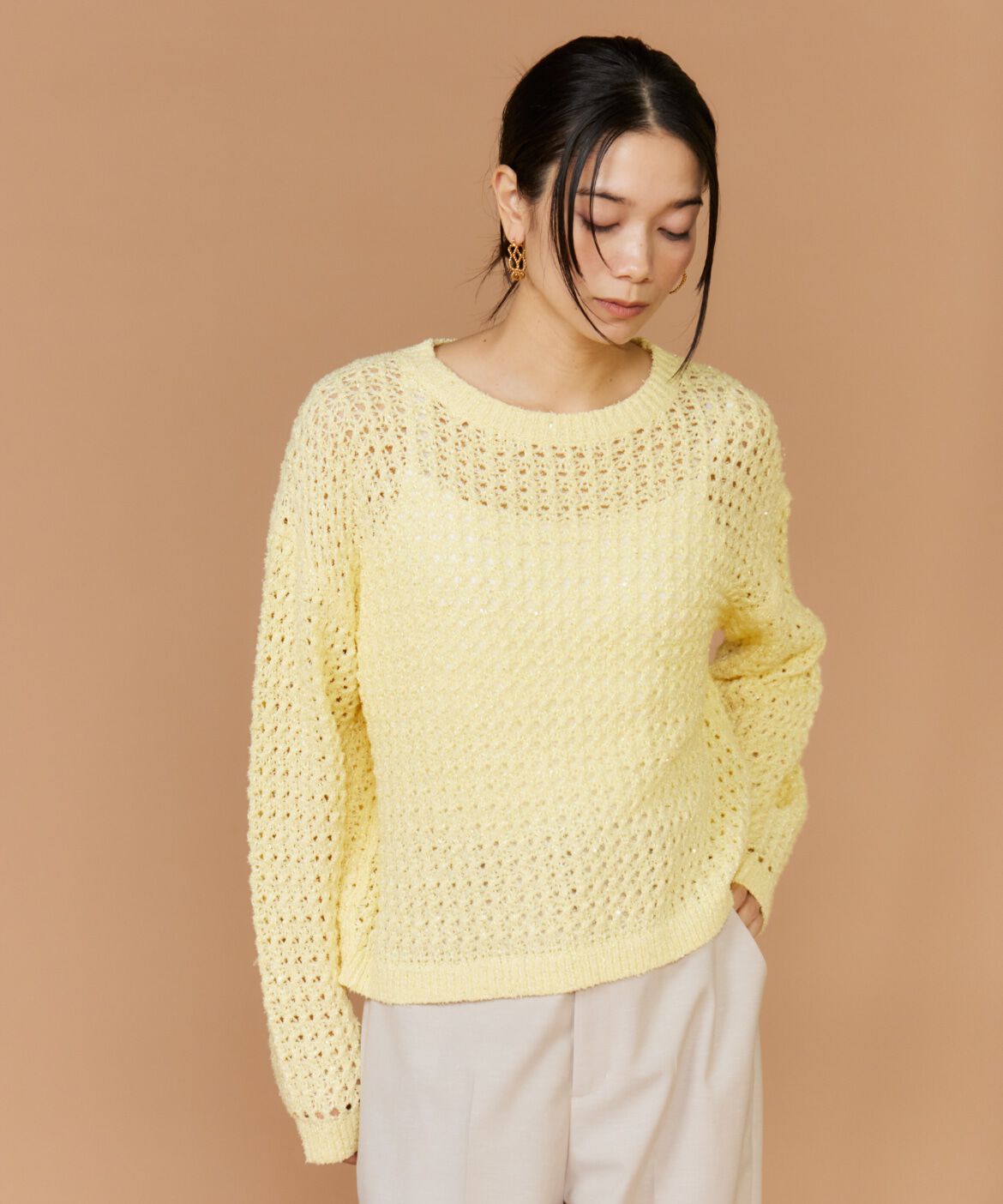 INED「スパンコールニット」|ニット・セーター|イエロー