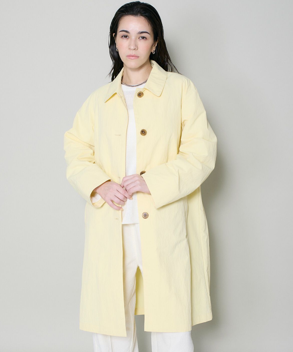 DAY by DAY it&rsquo;s international「ナイロンステンカラーコート」|ステンカラーコート|イエロー