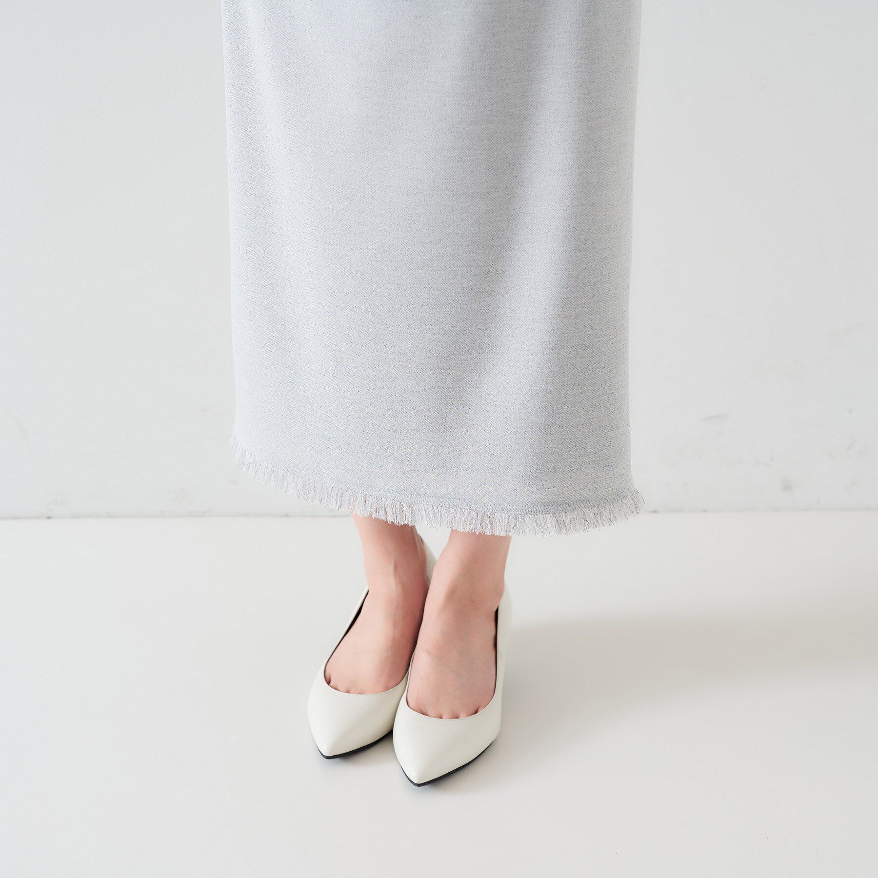 UNTITLED「【オンオフ/ストレッチ】裾フリンジナロースカート」|スカート|