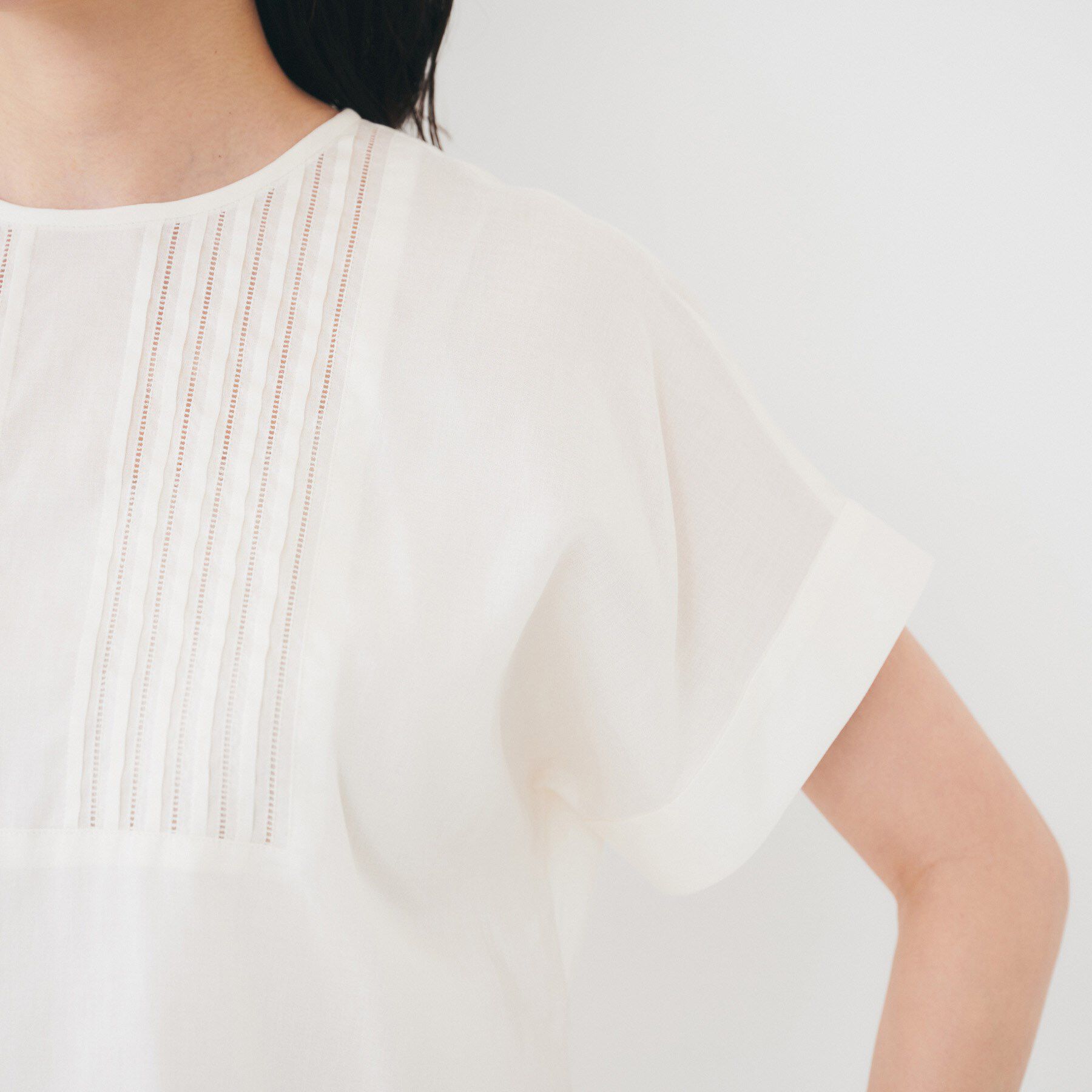 UNTITLED「【洗える】コットンピンタックブラウス」|シャツ・ブラウス|