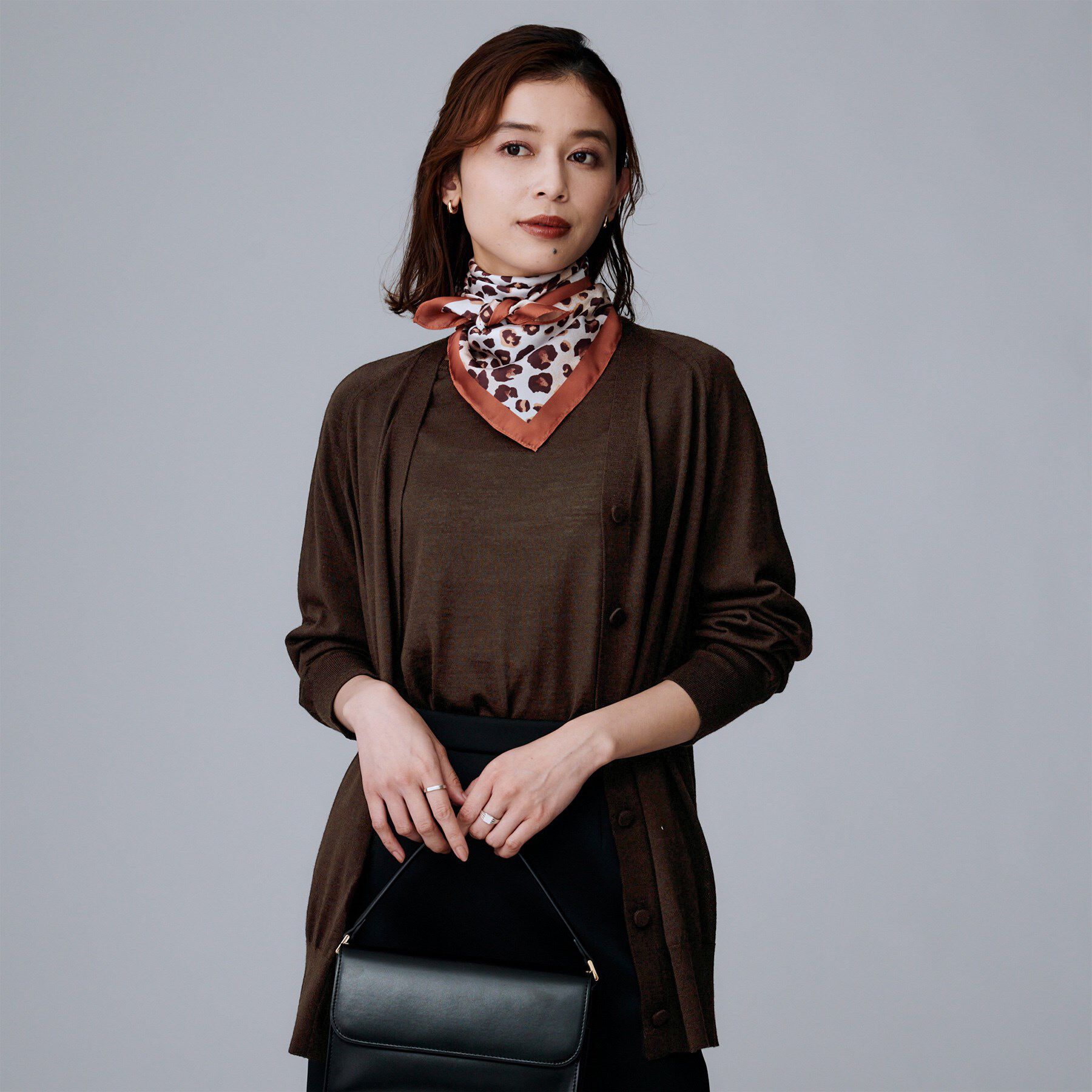 UNTITLED「【アンサンブル可/洗える/Vネック】ウールシルクカーディガン」|カーディガン|