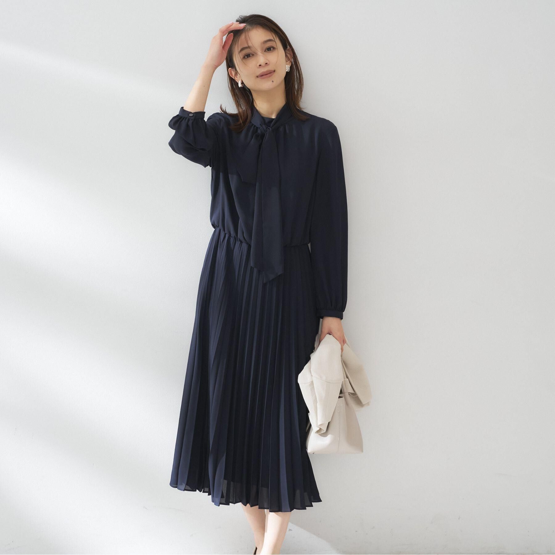 UNTITLED「【フォーマル/洗える】ボウタイ プリーツワンピース」|ワンピース|ネイビー(094)
