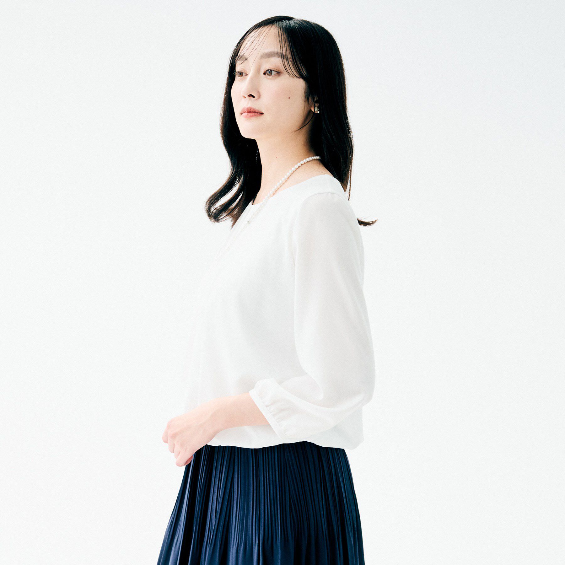 UNTITLED「【透けにくい/ウエストイン見え】タックブラウス」|シャツ・ブラウス|
