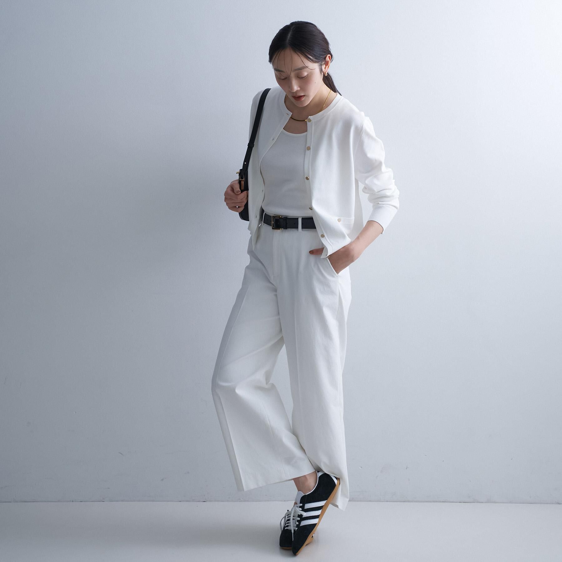 UNTITLED「【アンサンブル可/洗える】クルーネックニットカーディガン」|カーディガン|