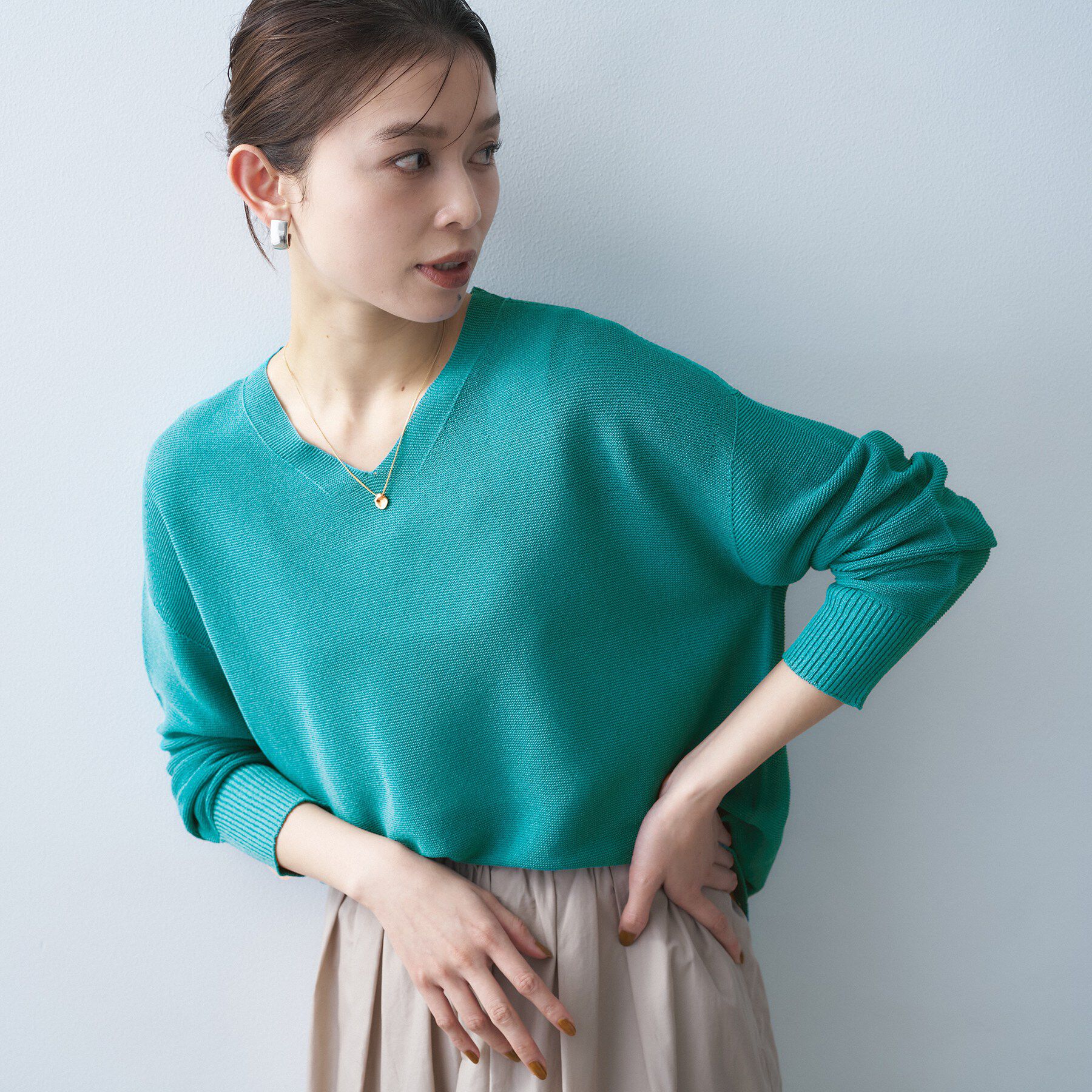 UNTITLED「ドライタッチVネックニット」|ニット・セーター|