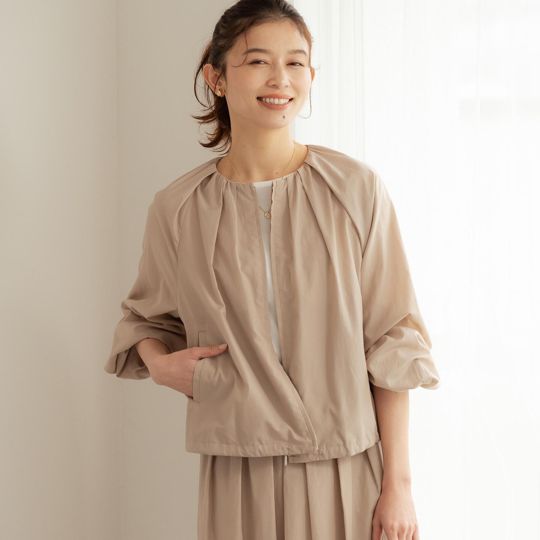 UNTITLED「シャイニータイプライターブルゾン」|ブルゾン・スタジャン|ピンクベージュ(05