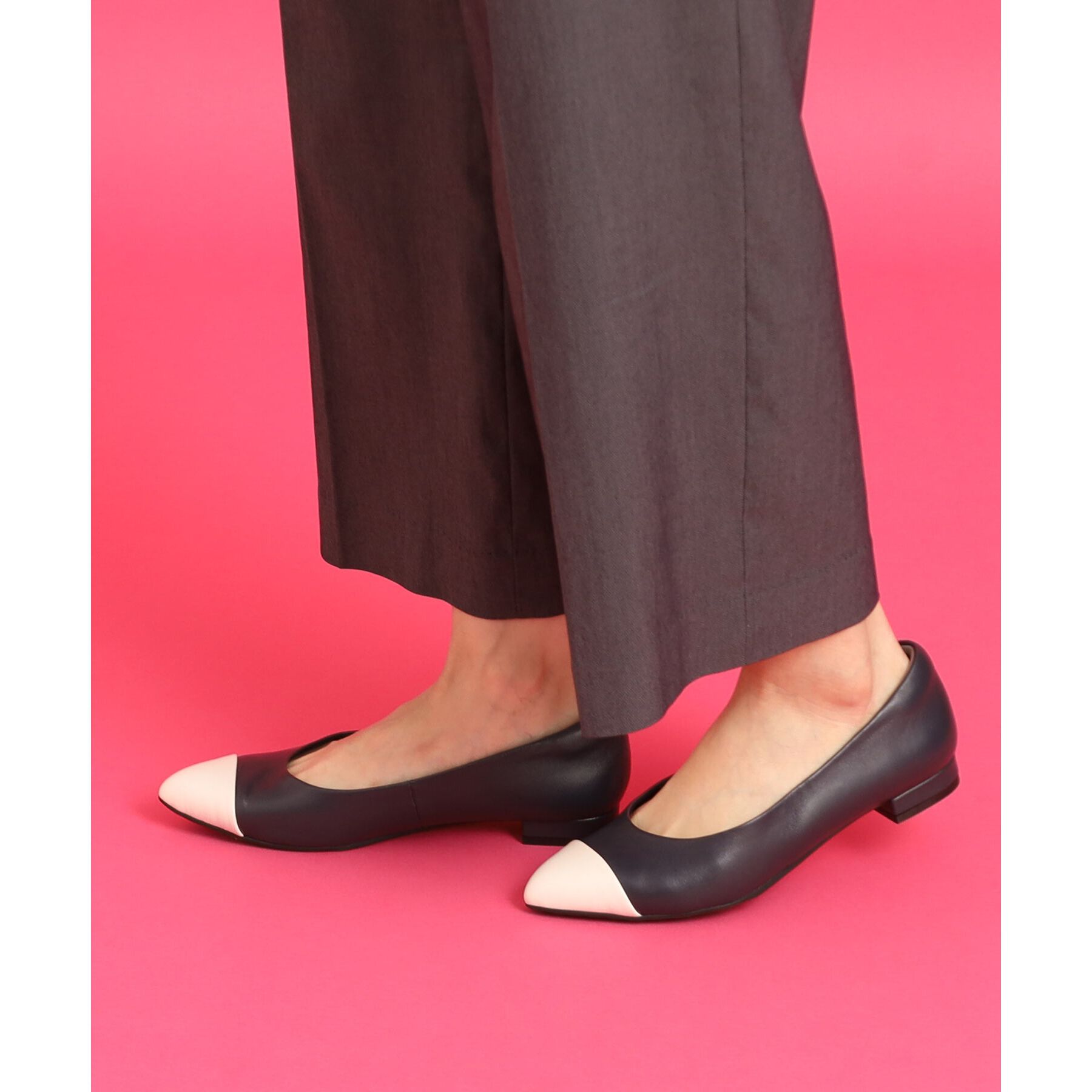 Reflect「【至福の履き心地／通勤にもぴったり◎】フラットパンプス」|パンプス|ネイビー(594)