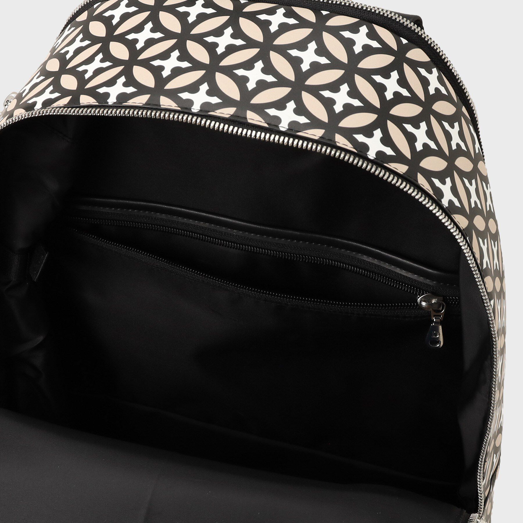 DRESSTERIOR「オーバーラップサークル バックパック」|リュック|