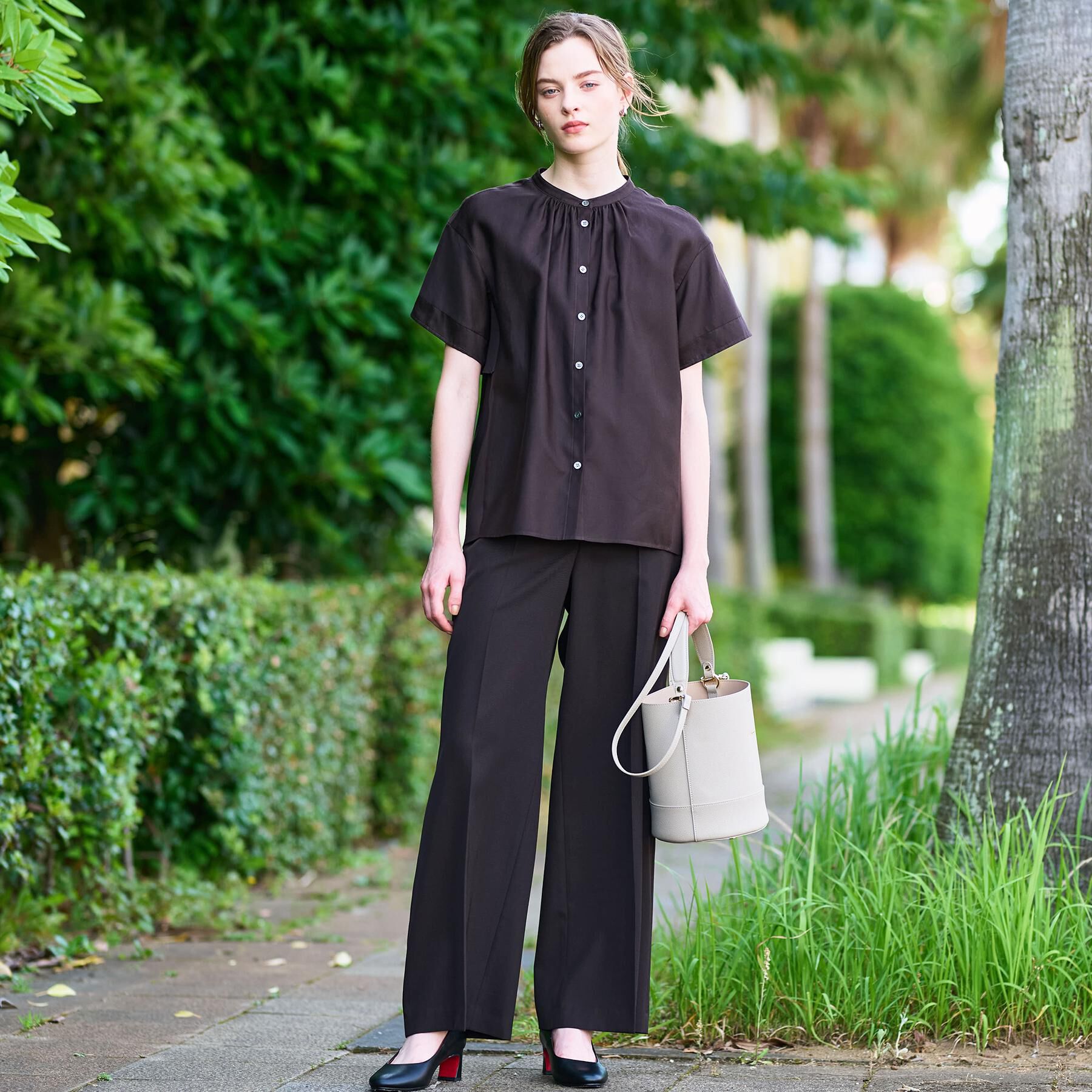 DRESSTERIOR「シュリンクレザーバケットBAG」|ハンドバッグ|