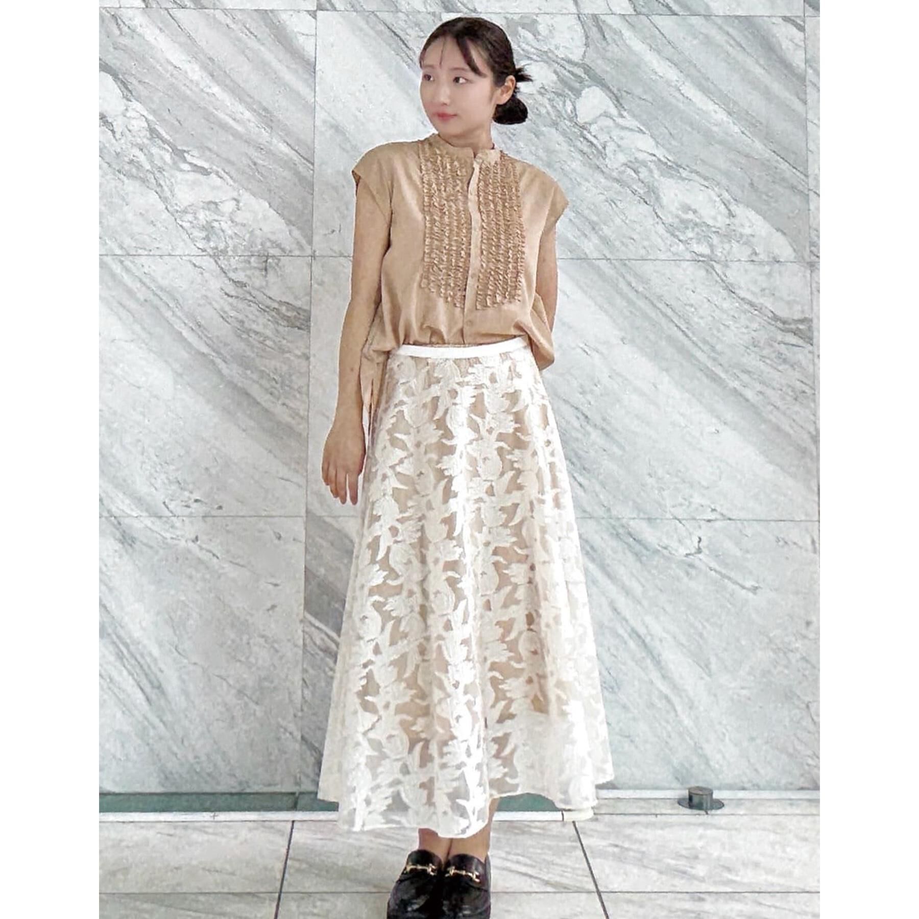 DRESSTERIOR「【撥水/UVカット/接触冷感】バンドカラーフレンチスリーブフリルブラウス」|シャツ・ブラウス|