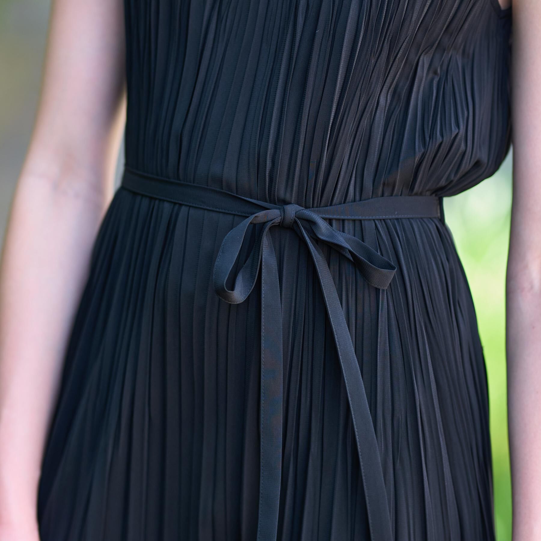 DRESSTERIOR「【ウォッシャブル/オンオフ】プリーツノースリーブワンピース」|ワンピース|