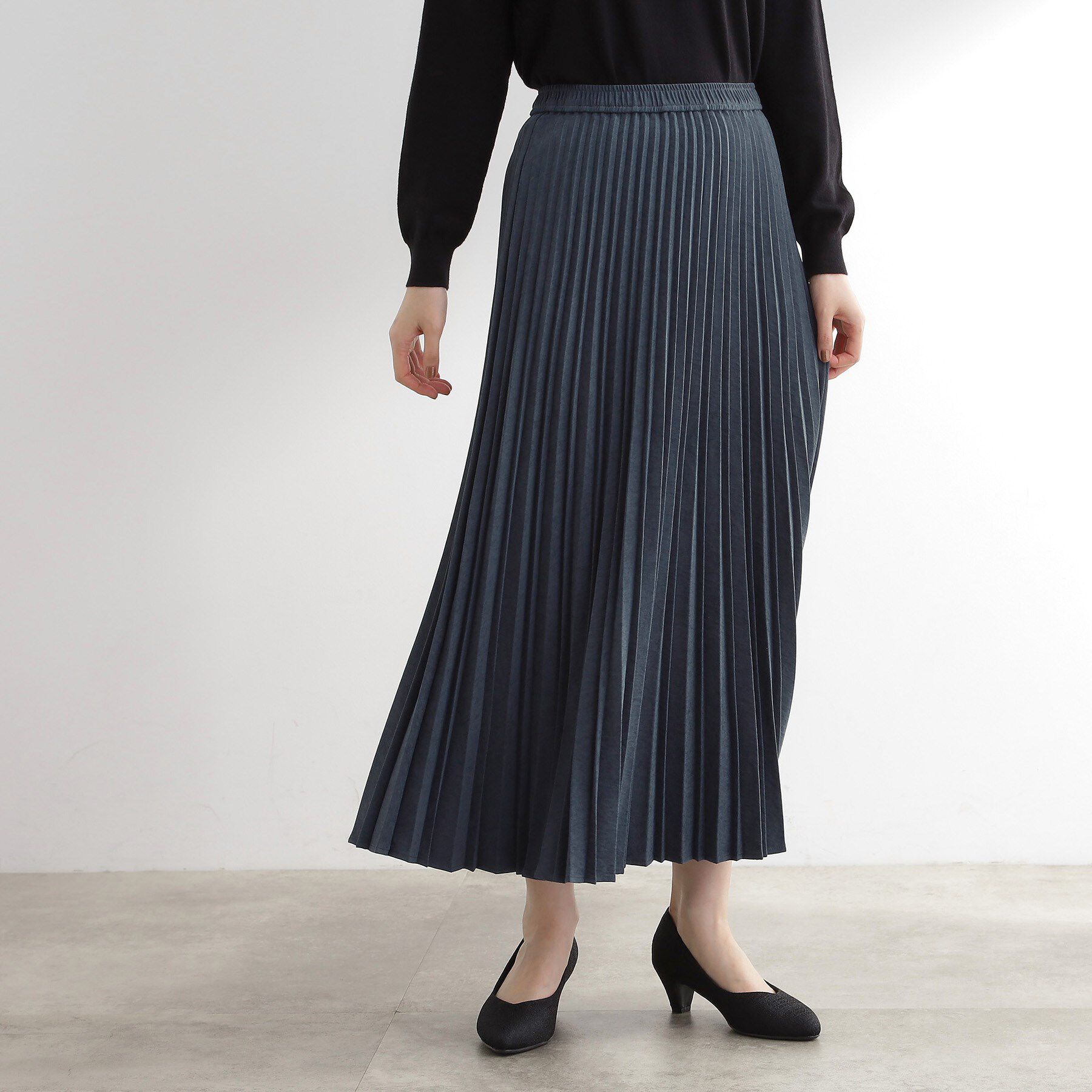 grove「すっきり見えて、やさしく揺れる。大人のスエードライクプリーツスカート」|スカート|