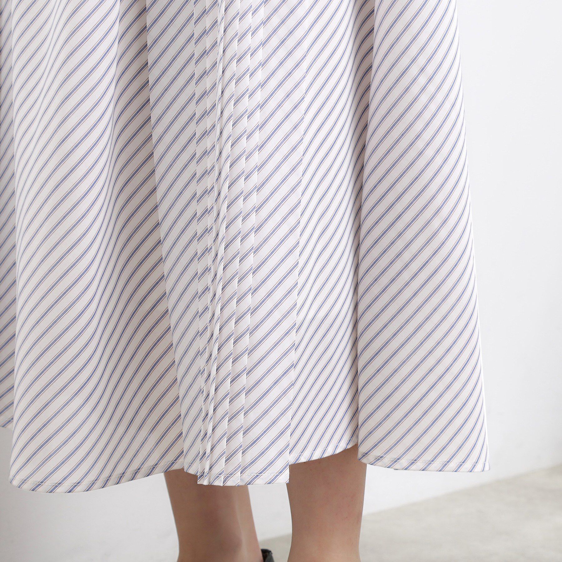 grove「動くたびに表情が生まれる　軽やかストライププリーツスカート」|スカート|