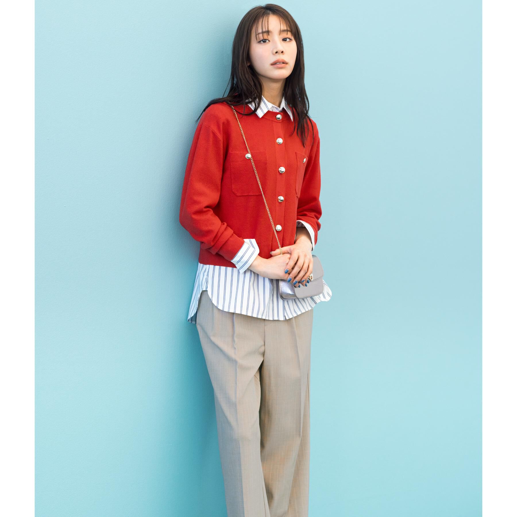 grove「【貴島明日香さん着用】一度着たら手放せない、驚きの伸びを備えたコットンナイロンストレッチシャツ」|シャツ・ブラウス|