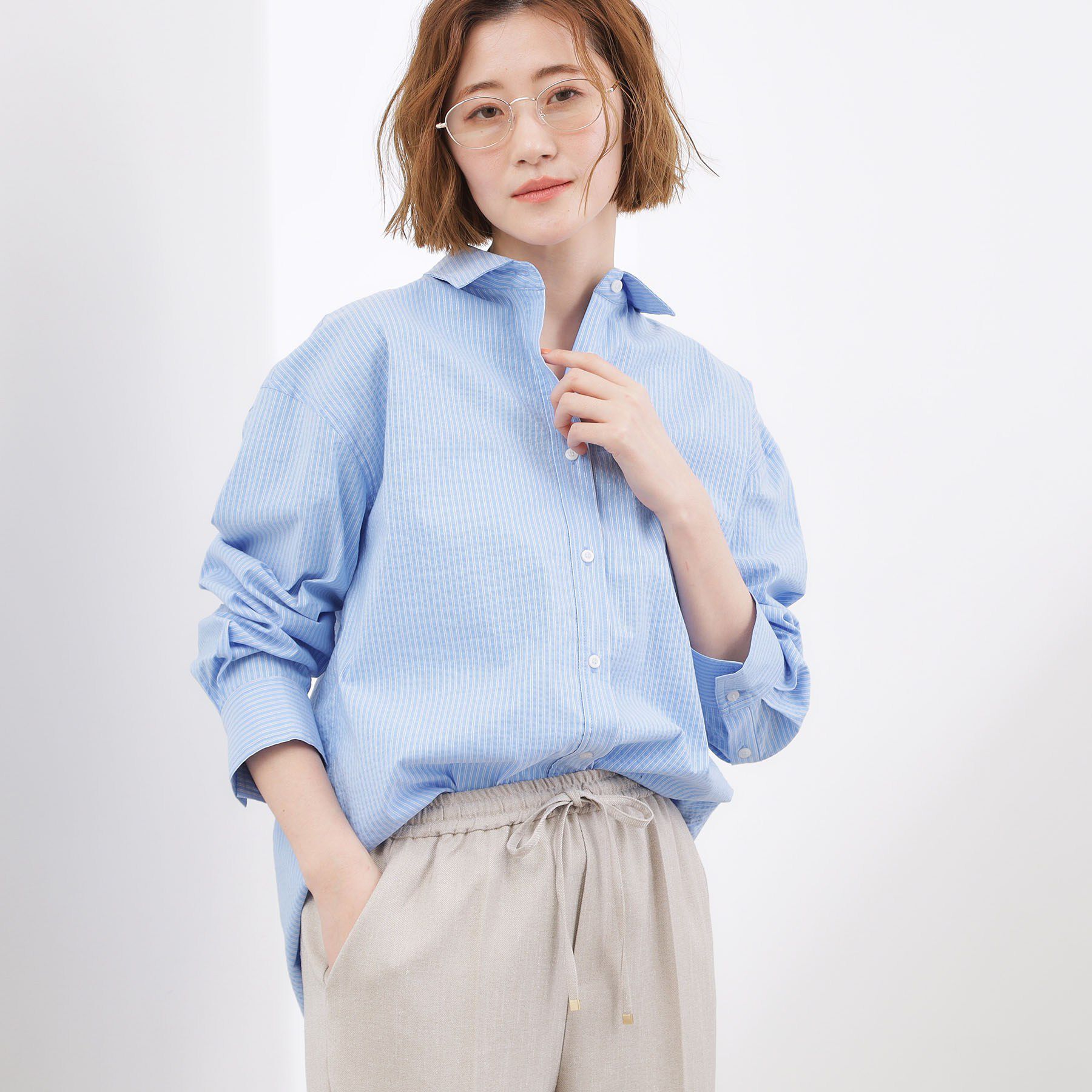 grove「【貴島明日香さん着用】一度着たら手放せない、驚きの伸びを備えたコットンナイロンストレッチシャツ」|シャツ・ブラウス|ブルーストライプ(3