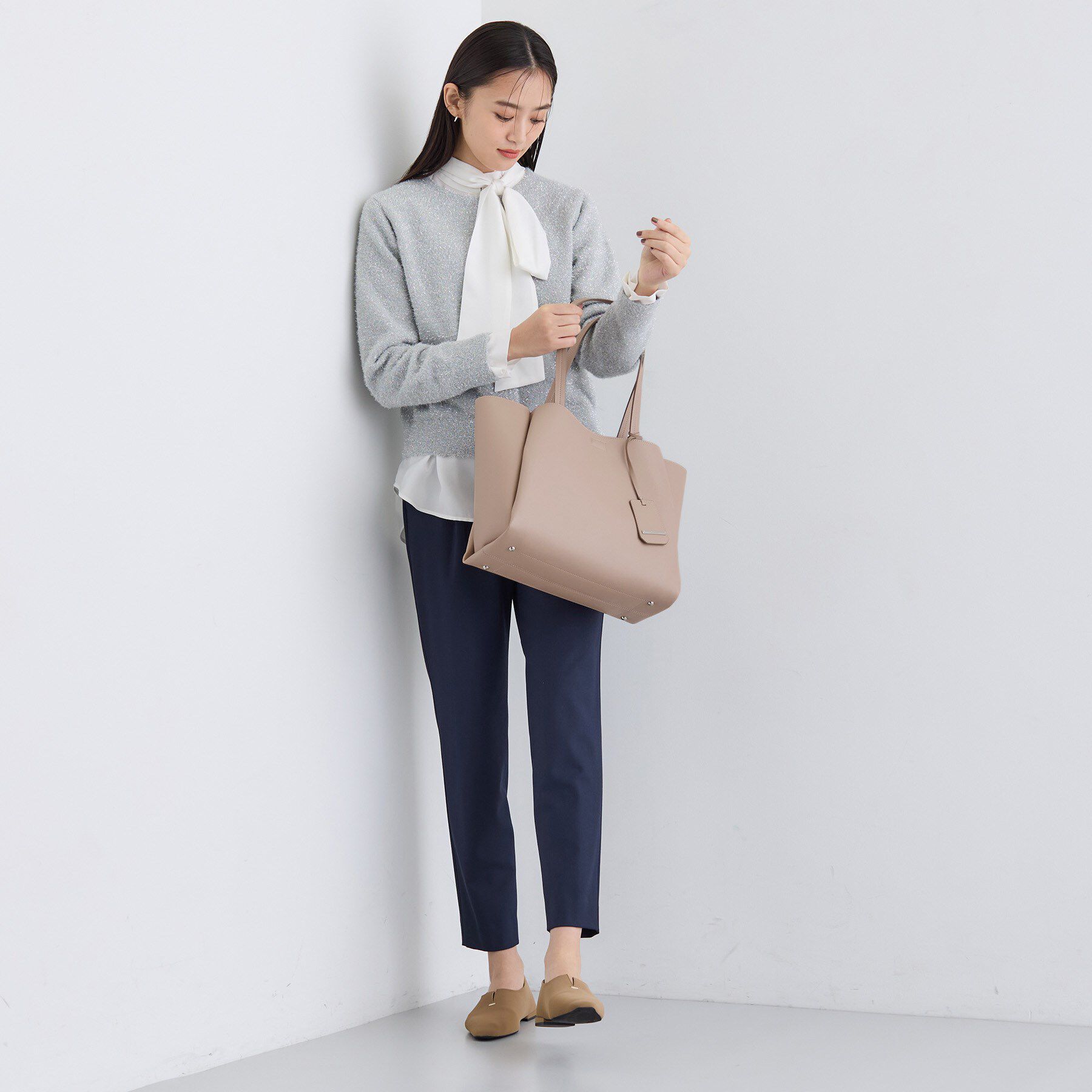 INDIVI「【セレモニー/入卒/A4収納可能】タックキャリアBAG」|トートバッグ|