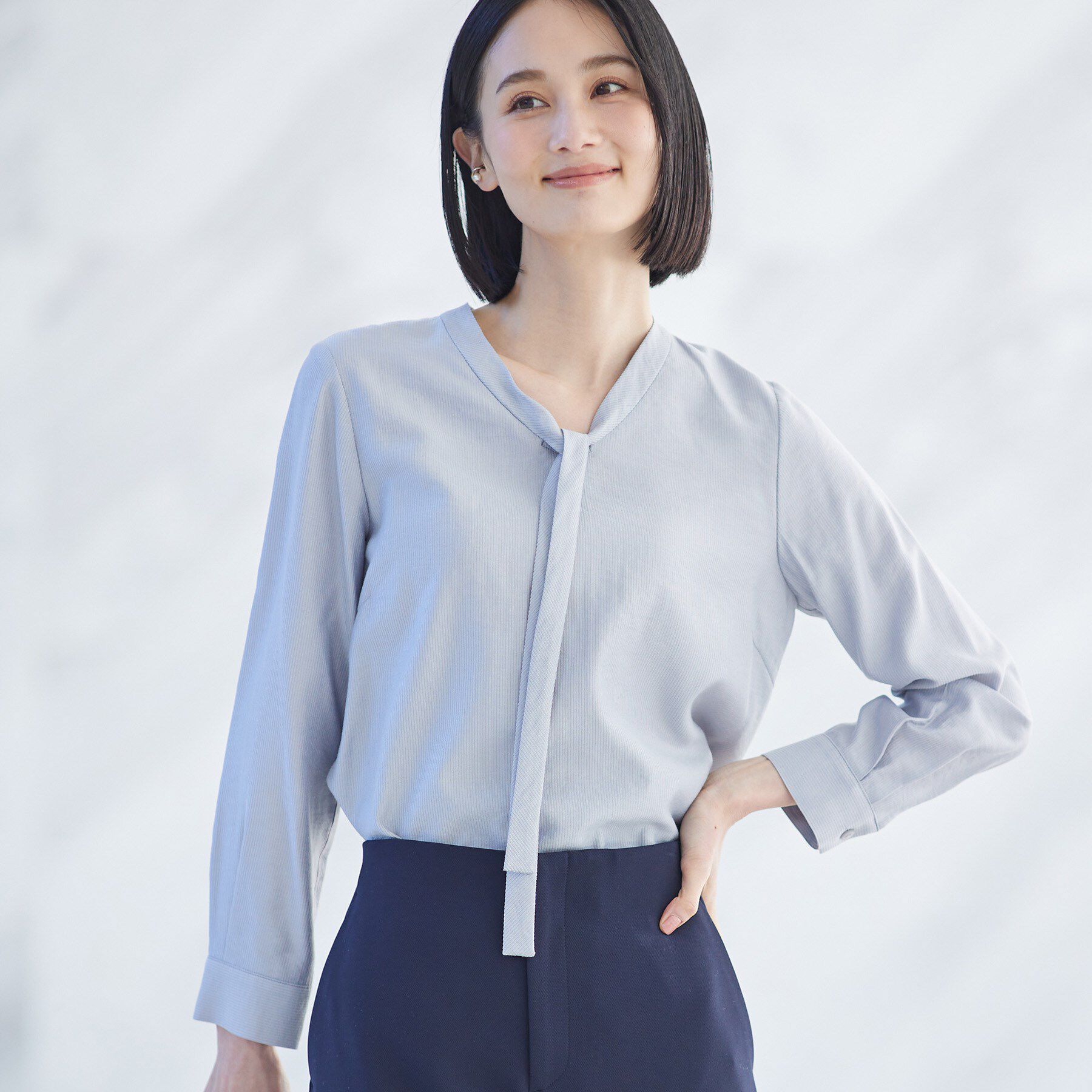 INDIVI「【洗える】ストライプドビー ボウタイブラウス」|シャツ・ブラウス|ライトグレー(011