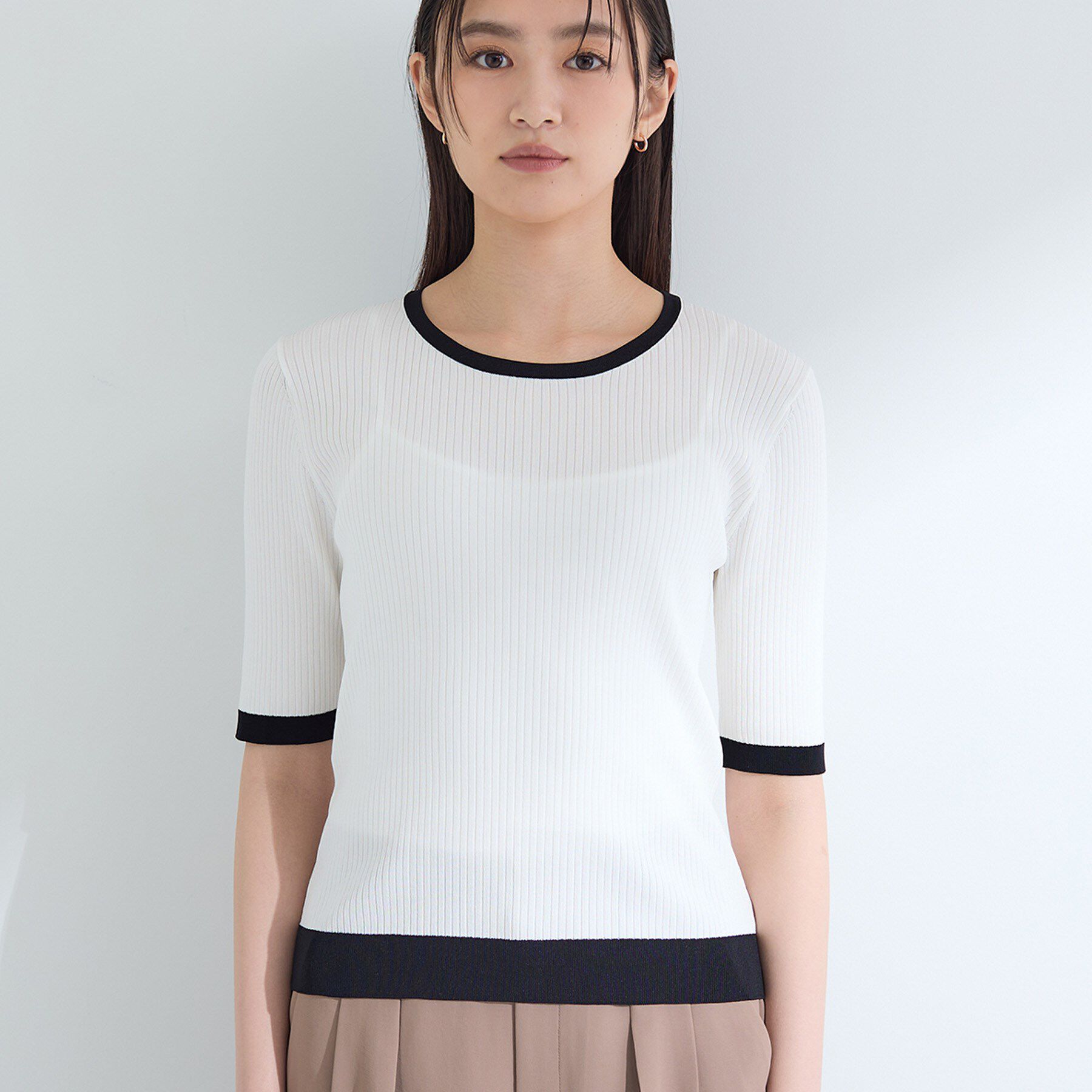 INDIVI「【インナーで活躍／アンサンブル】クルーネック半袖ニット」|ニット・セーター|
