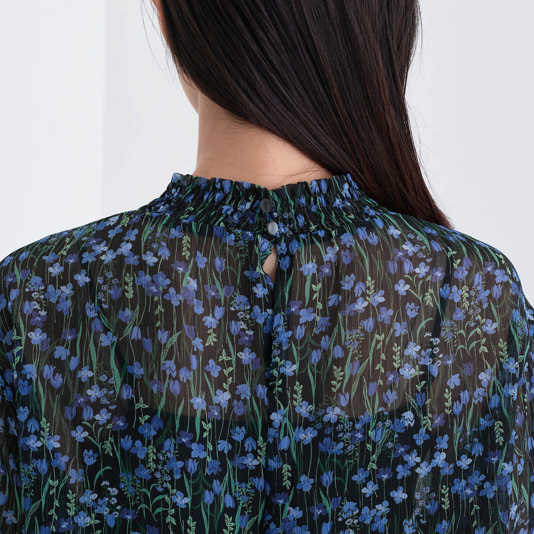 INDIVI「【秋映え柄/セットアップ可能】フラワーシフォンブラウス」|シャツ・ブラウス|