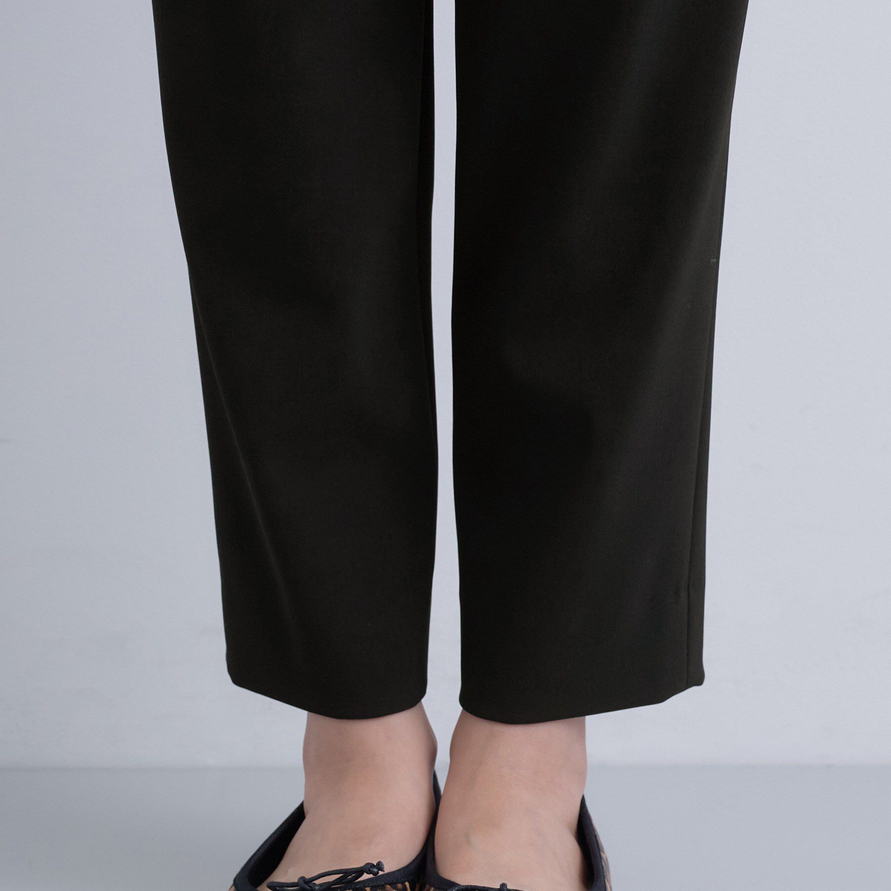 INDIVI「人気NO.1【褒められパンツ／高ストレッチ／ウエストゴム】タックテーパードパンツ」|その他|