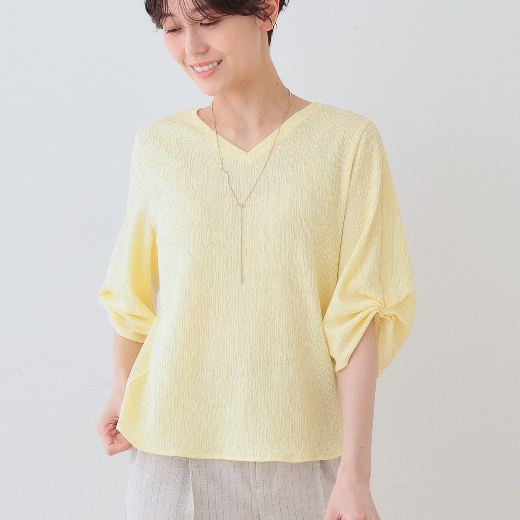 INDIVI「【洗える】タックデザインスリーブ ジャージトップス」|Tシャツ・カットソー|イエロー(031)