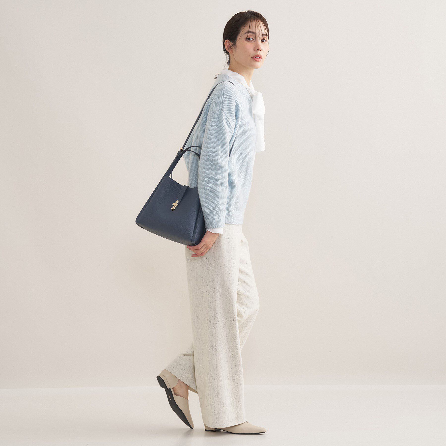 INDIVI「【合皮／ミドルサイズ】春カラーフォルムバッグ」|ハンドバッグ|