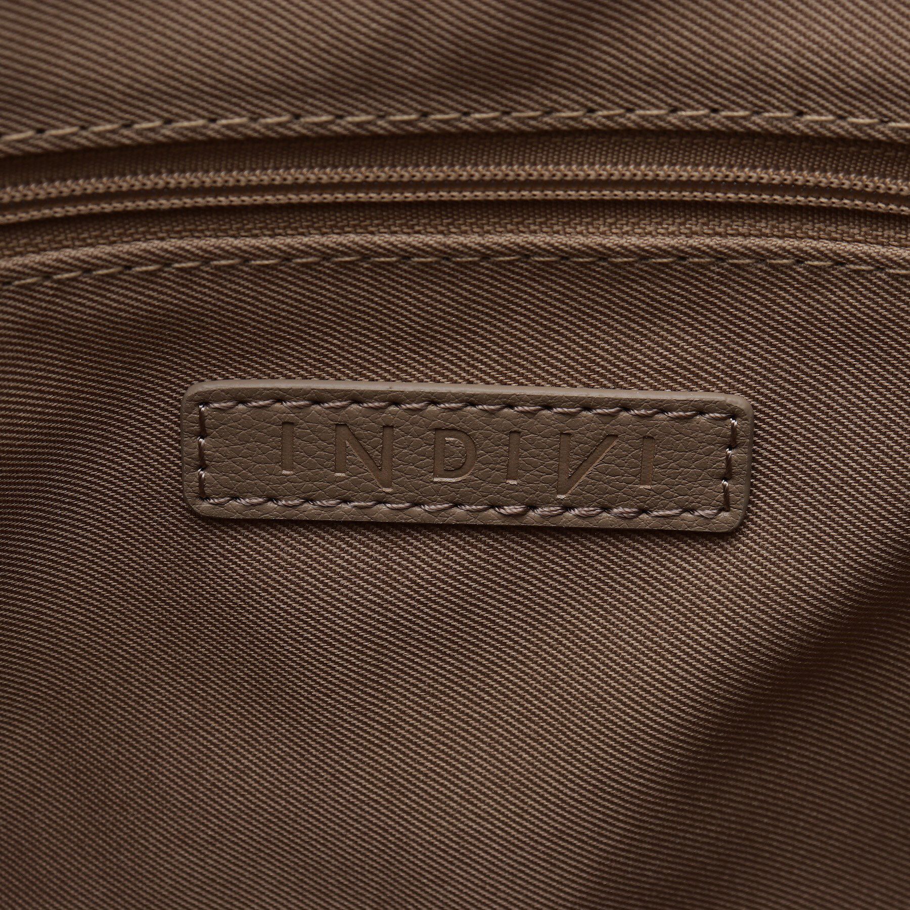 INDIVI「【A4収納可能／合皮】キャリアタックバッグ」|トートバッグ|