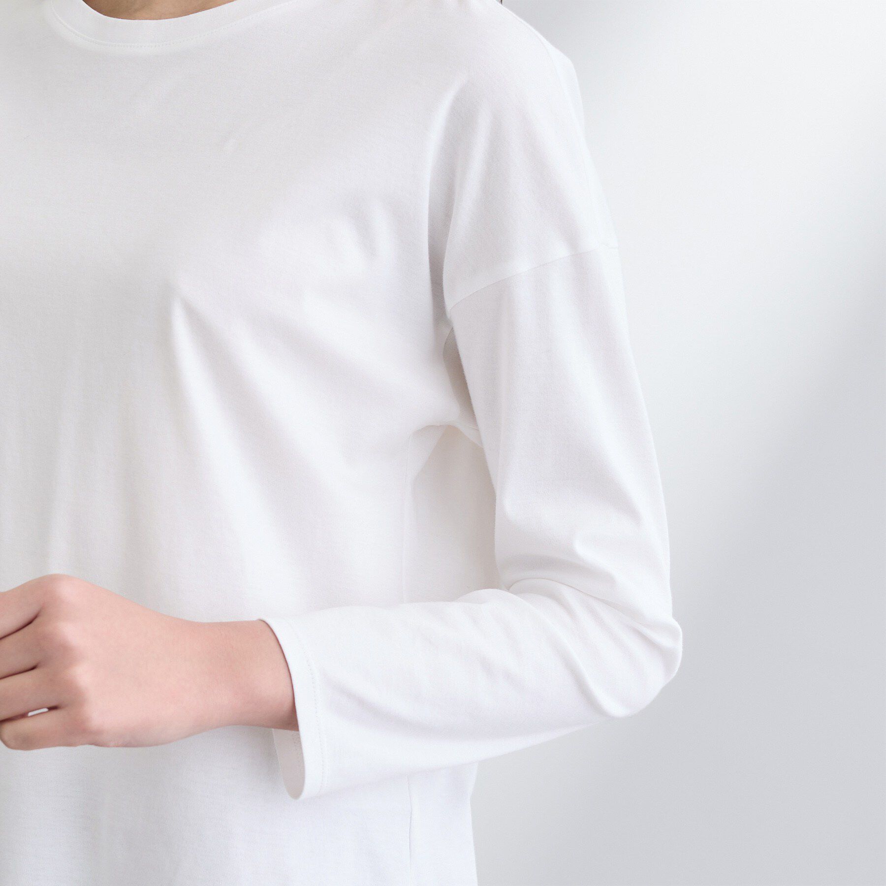 INDIVI「【洗える】きれいめラウンドテールロンT」|Tシャツ・カットソー|