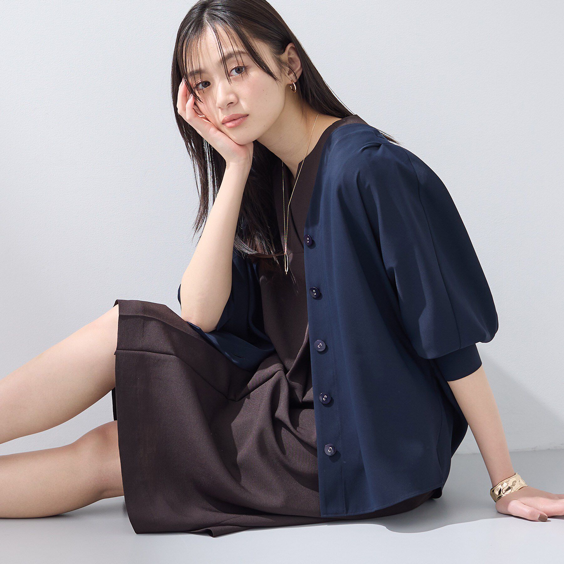 INDIVI「【洗える／UVケア／マットサテン】Vネックドルマンスリーブブラウス」|シャツ・ブラウス|