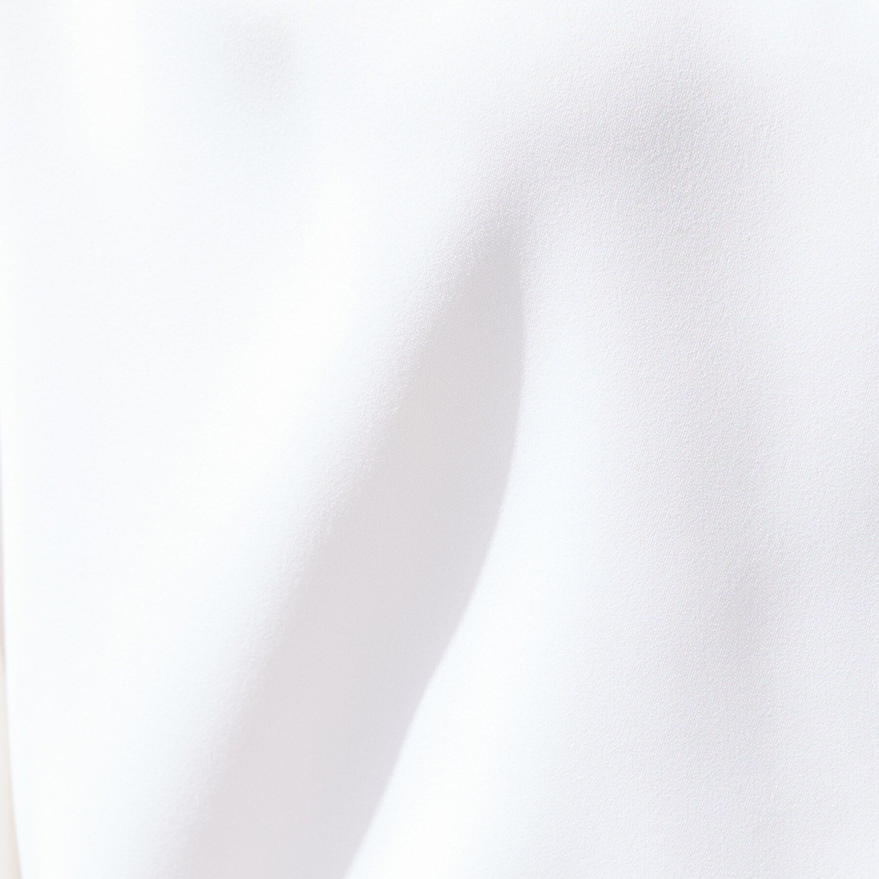 INDIVI「【洗える／UVケア／マットサテン】Vネックドルマンスリーブブラウス」|シャツ・ブラウス|