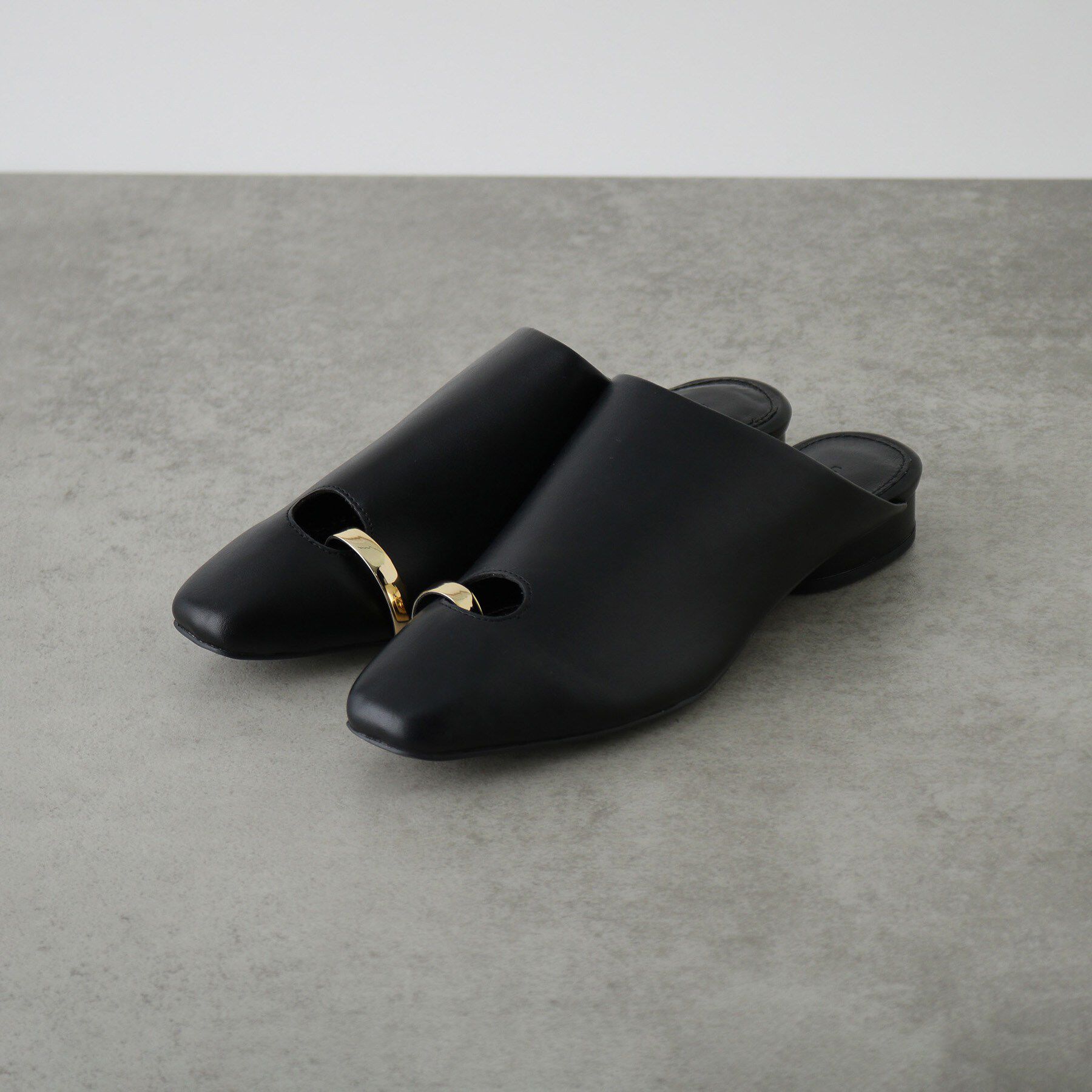 GALLEST「【LE VERNIS】Toe ring Mules」|サンダル|ブラック(019)