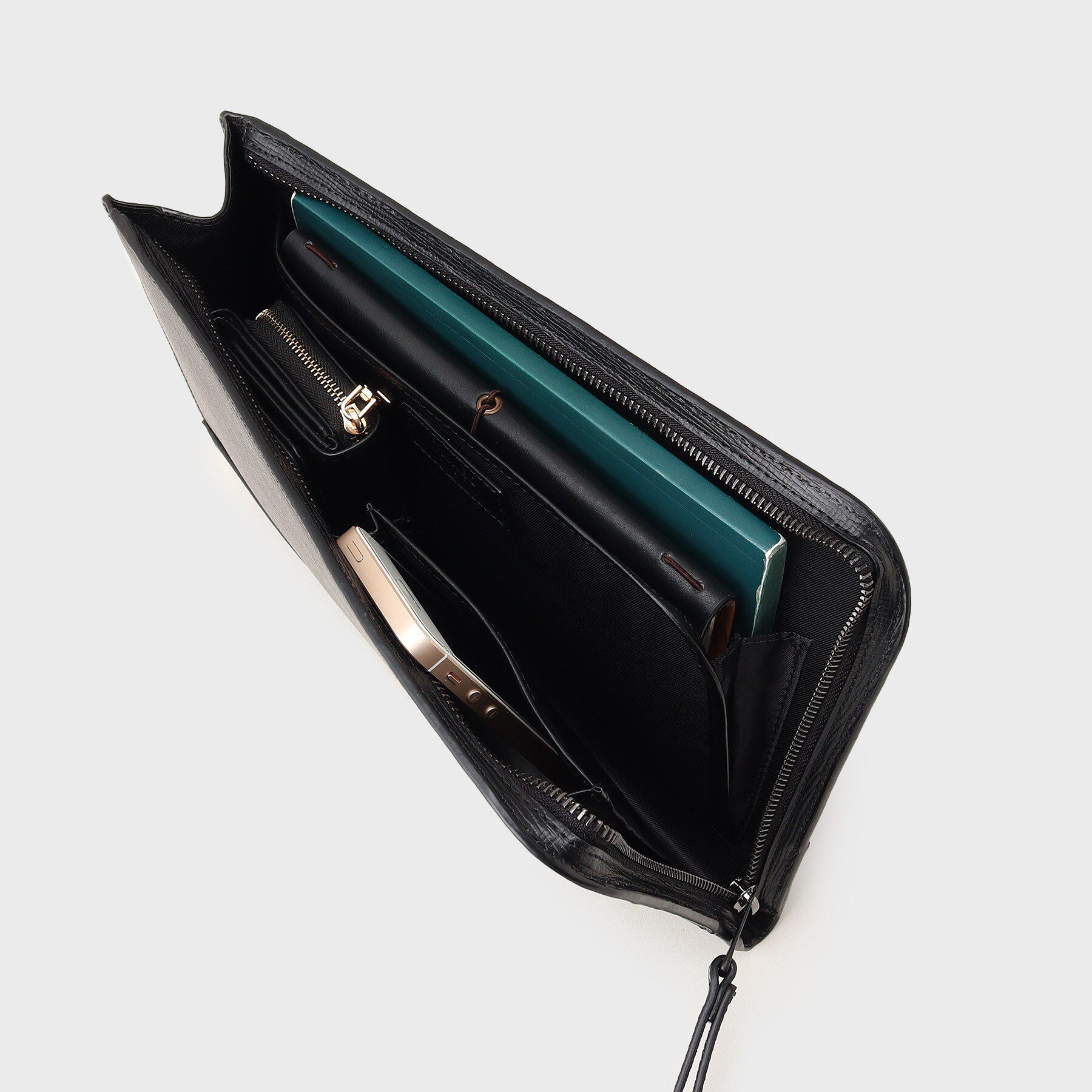 TAKEO KIKUCHI「【冠婚葬祭】ブラックレザー クラッチバッグ」|クラッチバッグ|