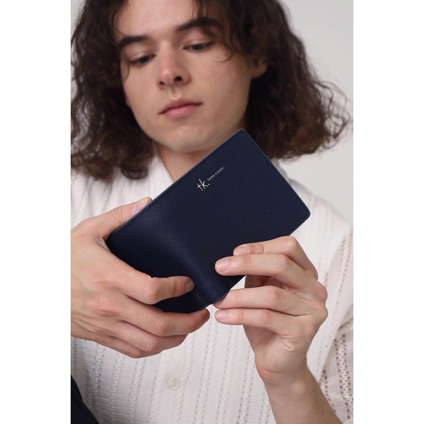 tk.TAKEO KIKUCHI「サフィアーノPVC二つ折り財布」|財布|