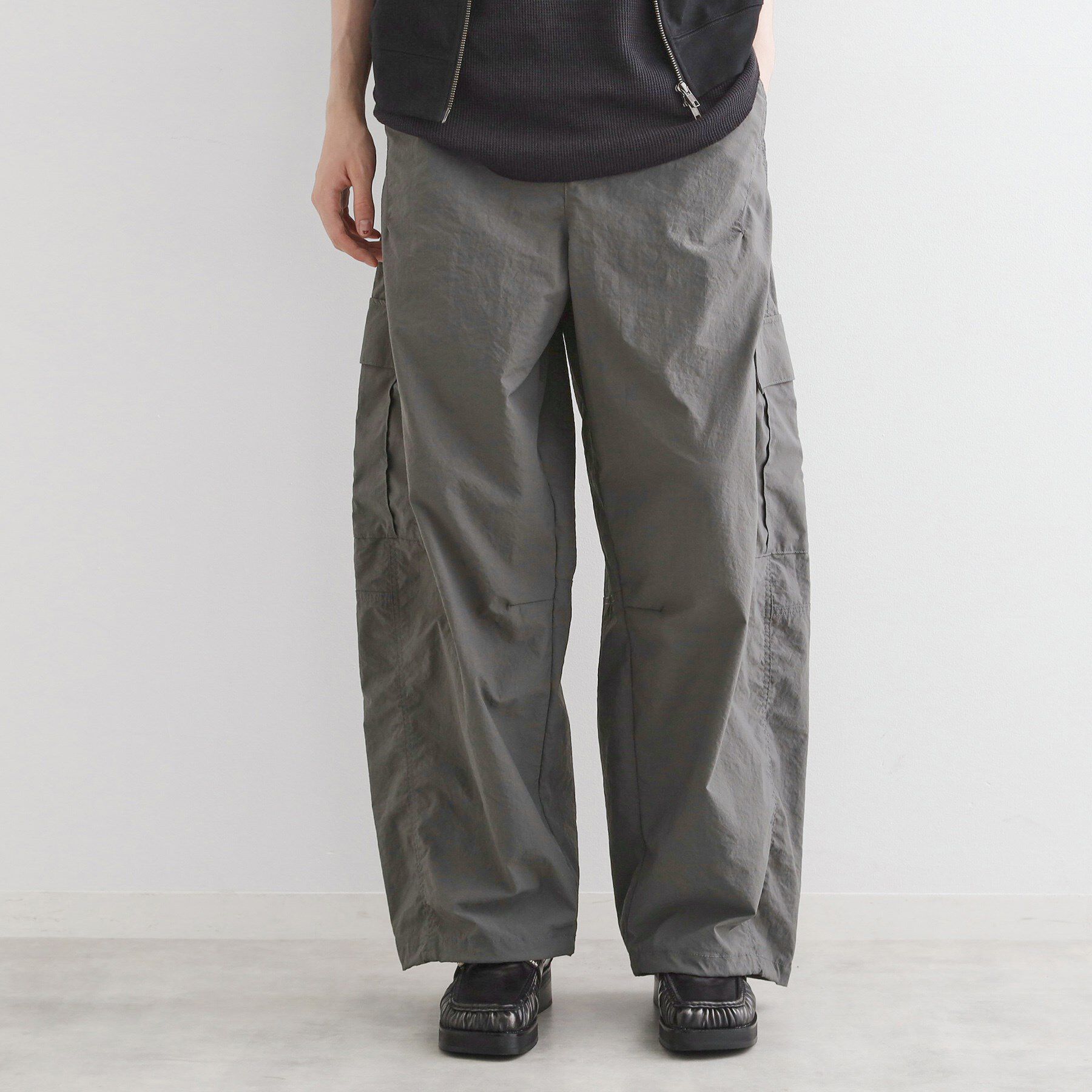 tk.TAKEO KIKUCHI「バギーバレルカーゴパンツ」|その他|チャコールグレー(0