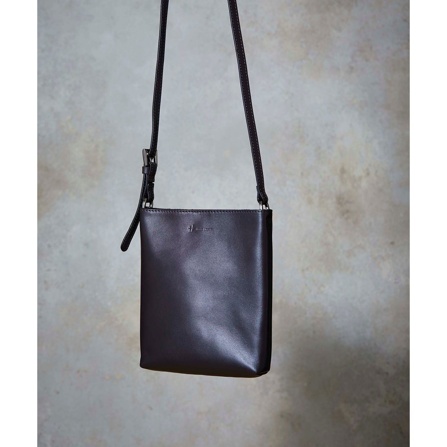 tk.TAKEO KIKUCHI「【WEB限定】リアルレザーショルダーポーチ」|ショルダー・メッセンジャー|ブラウン(043)