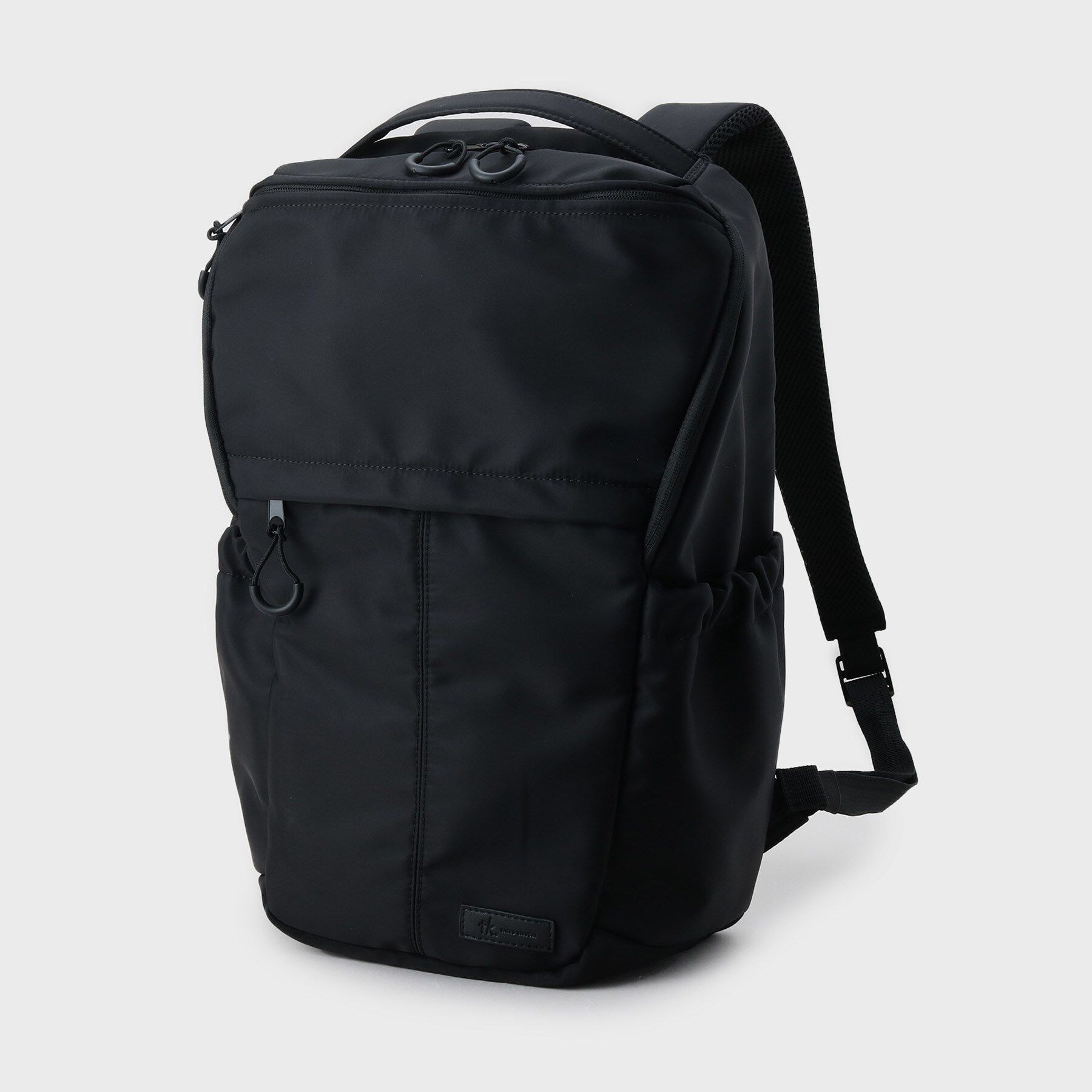 tk.TAKEO KIKUCHI「【撥水】軽量バックパック」|リュック|ブラック(019)