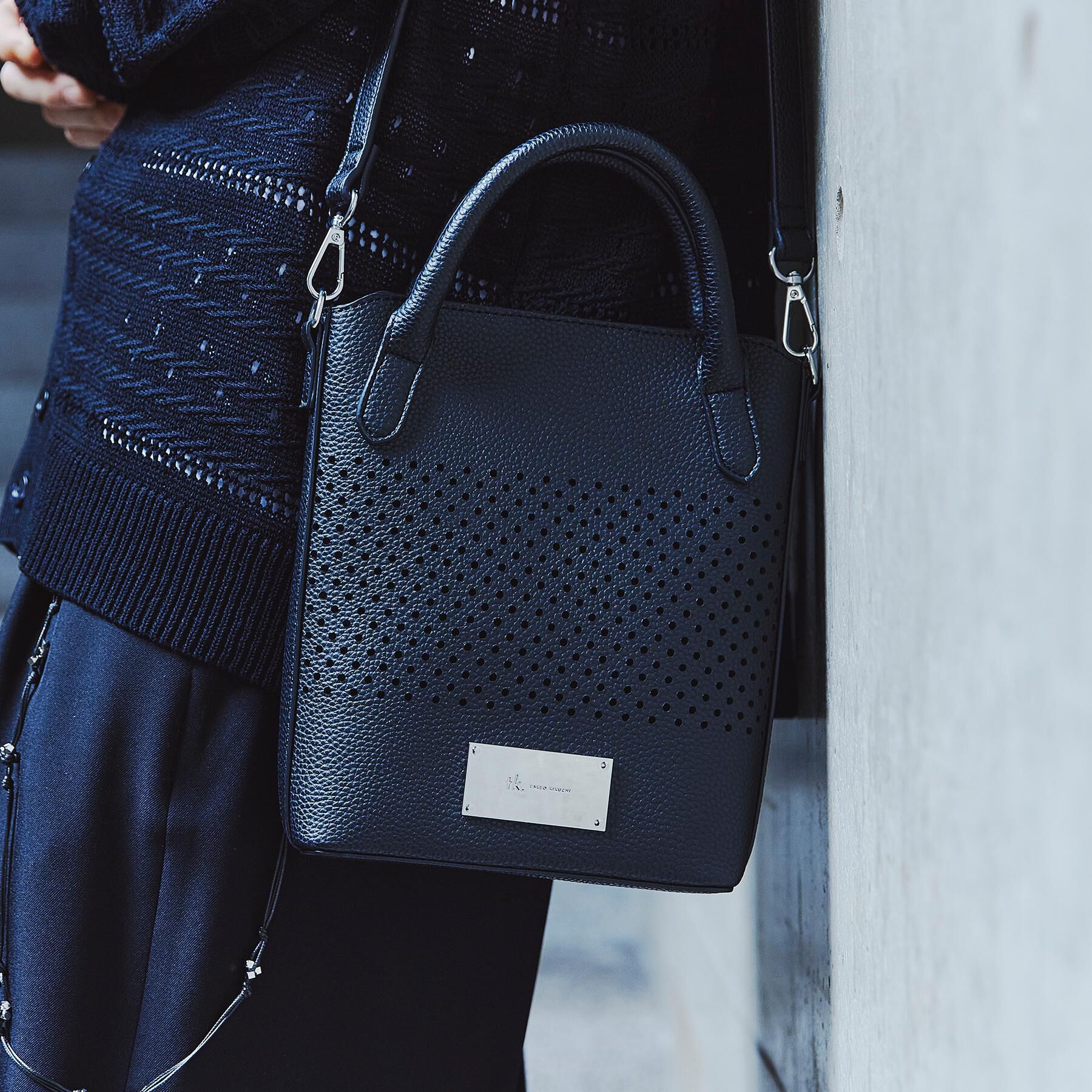 tk.TAKEO KIKUCHI「【2WAY】パンチングミニショルダーバッグ」|ショルダー・メッセンジャー|ブラック(119)