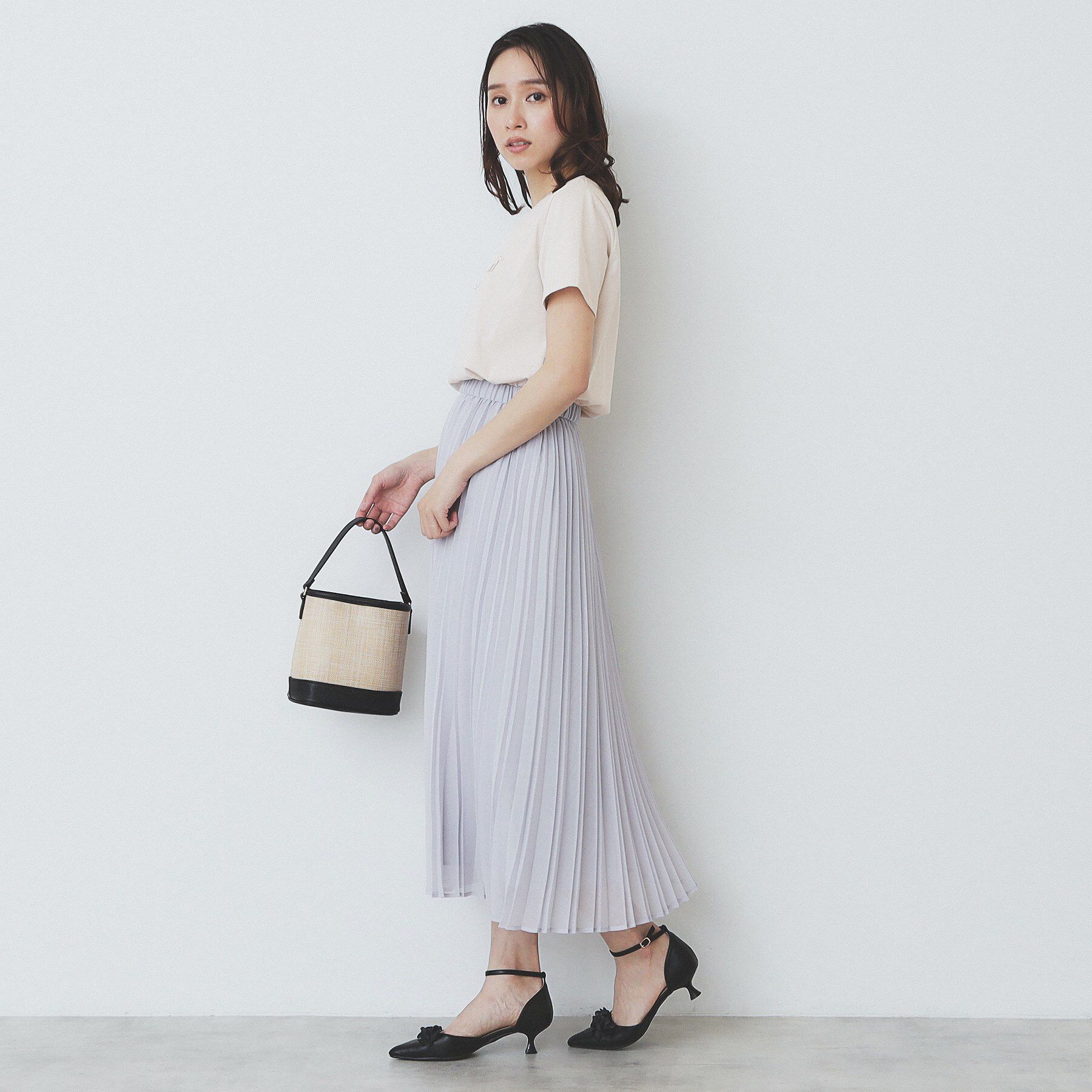 index「パール調刺繍ロゴTシャツ【汗ジミ防止/吸水速乾/接触冷感/UVケア/洗濯機洗い可】」|Tシャツ・カットソー|