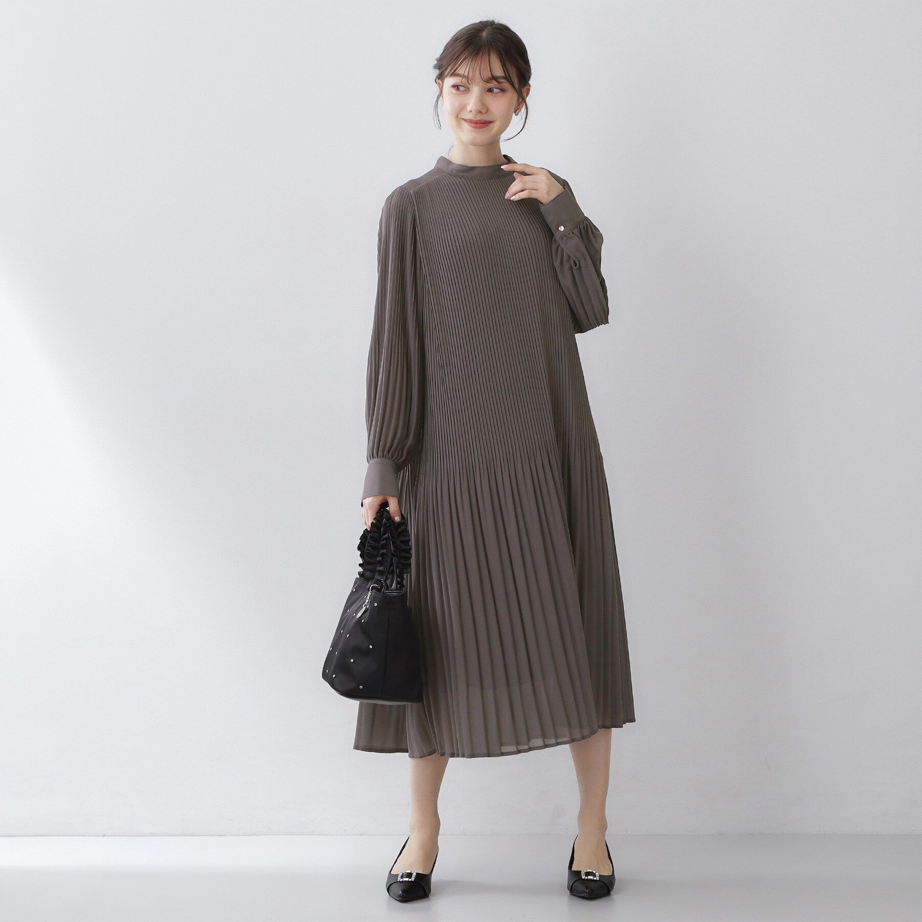 index「ベルト付きプリーツフレアワンピース【洗濯機OK/イージーアイロン/防シワ】《5col》」|ワンピース|