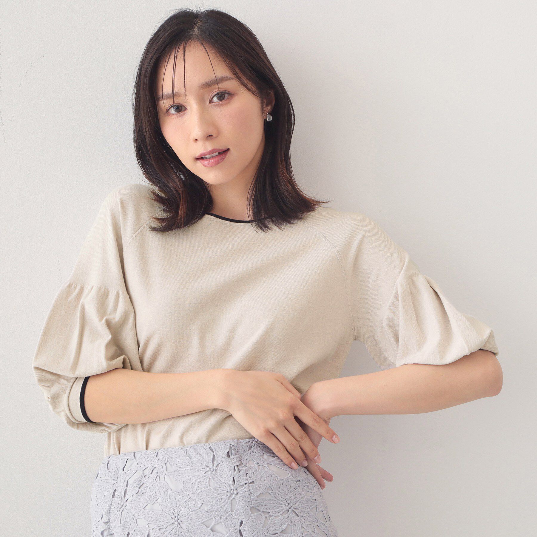 index「バルーン風スリーブバイカラーニット【洗濯機OK】」|ニット・セーター|グレージュ(050)