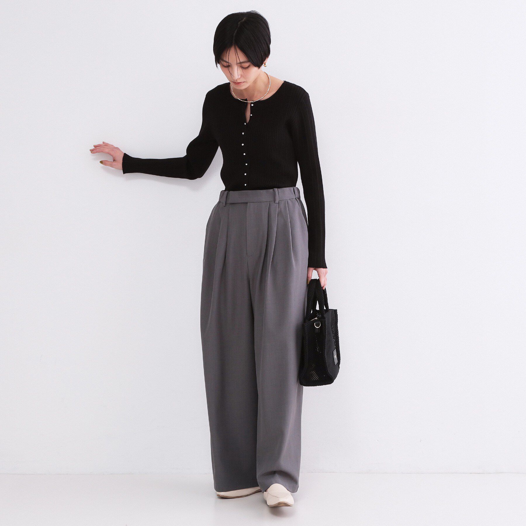 OPAQUE.CLIP「シルバー多ボタン ランダムリブニットカーディガン【洗濯機OK】」|カーディガン|