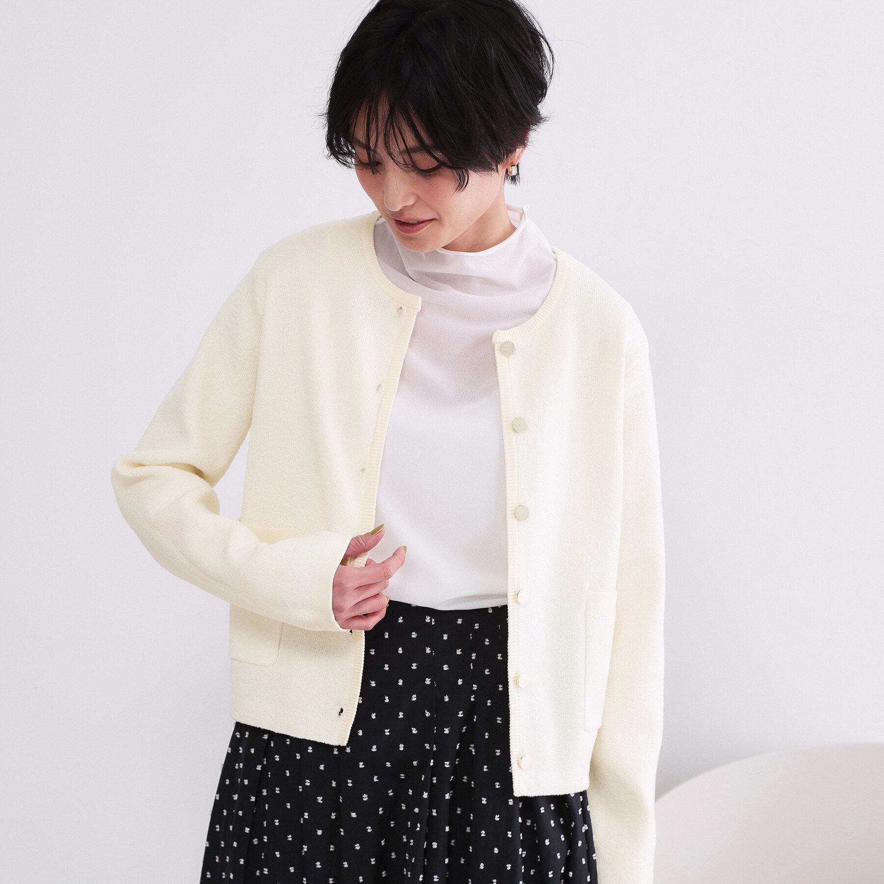 OPAQUE.CLIP「ブークレ金ボタンニットカーディガン【洗濯機OK】」|カーディガン|