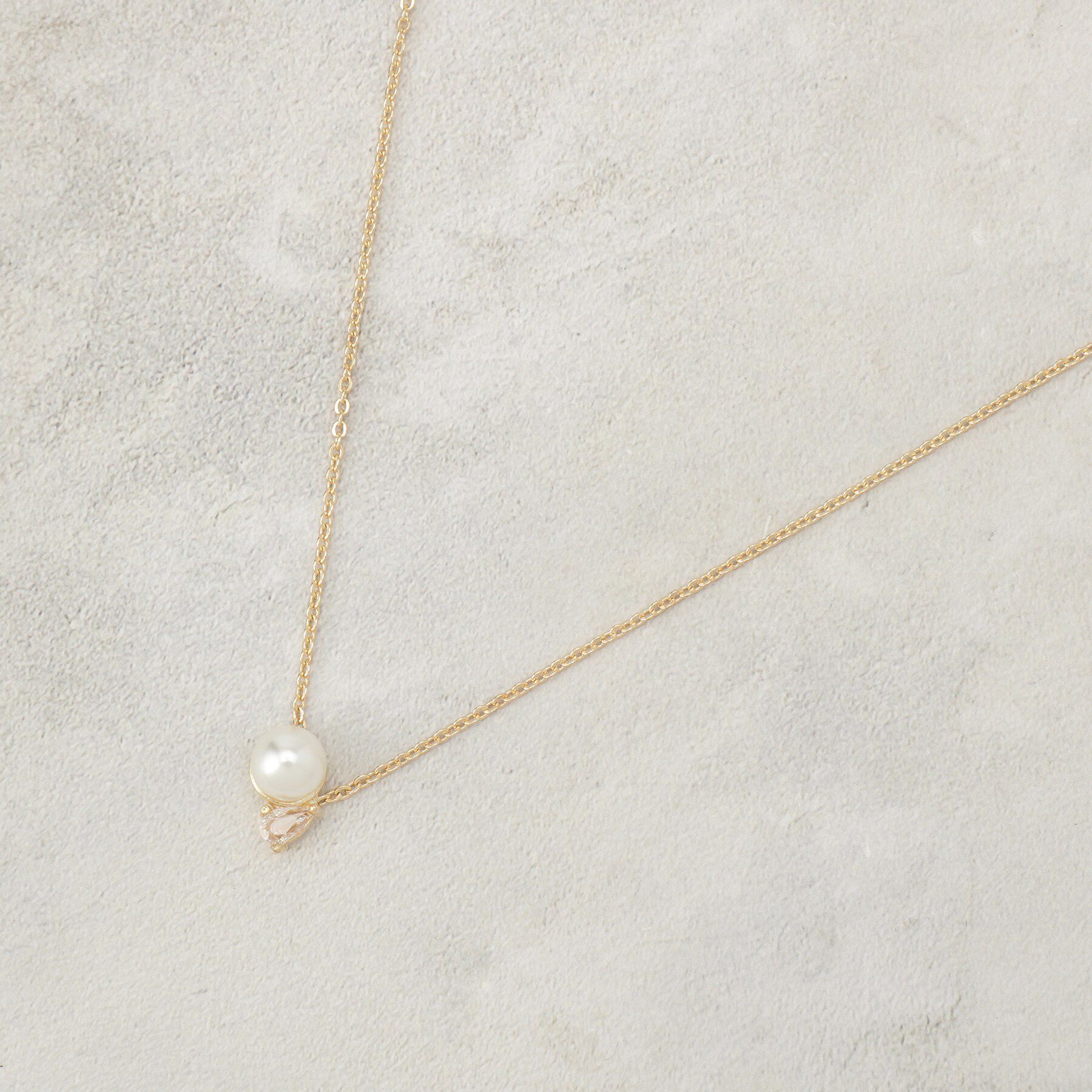 OPAQUE.CLIP「フェイクパール&times;ミニビジューショートネックレス」|ネックレス|ゴールド(007)