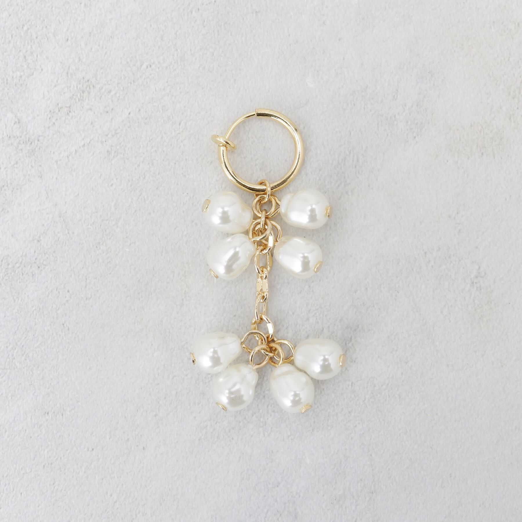 OPAQUE.CLIP「フェイクパールしゃらしゃらイヤリング」|イヤリング|