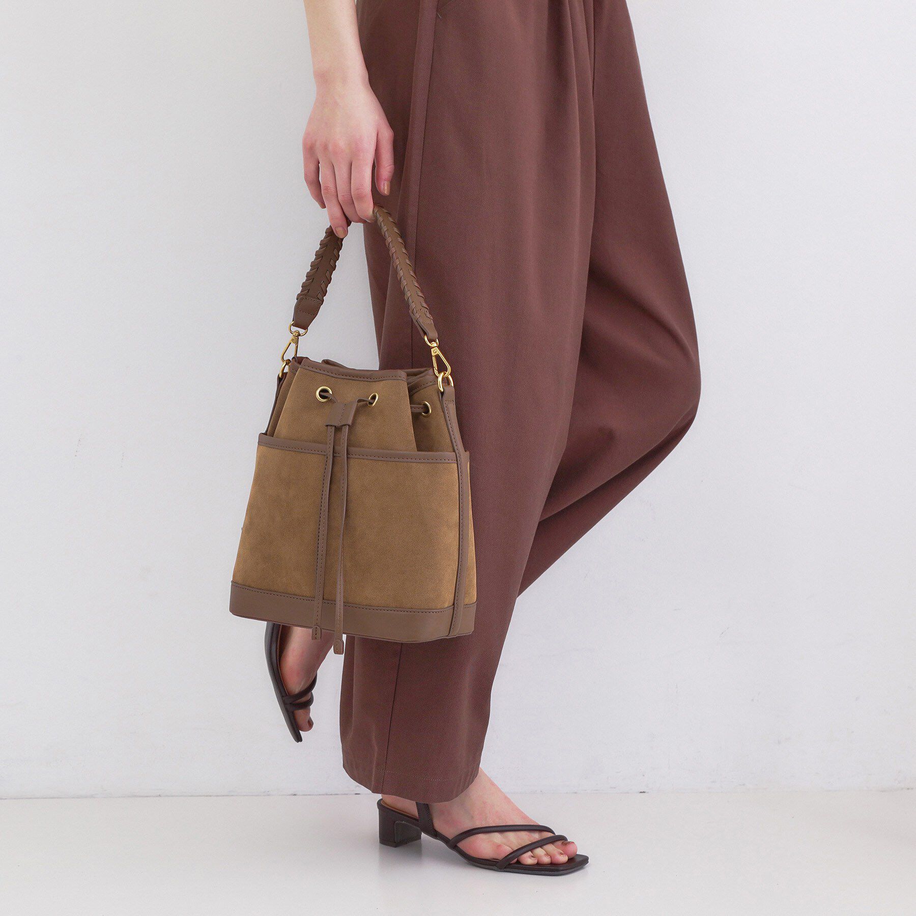 OPAQUE.CLIP「2WAY素材アソート巾着ショルダーバッグ」|ショルダー・メッセンジャー|ブラウン(743)