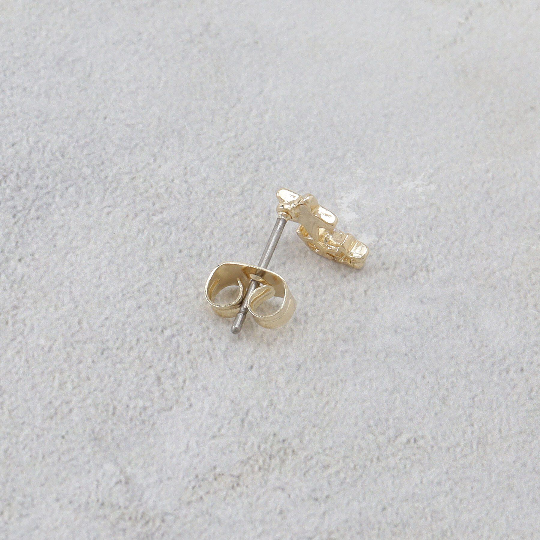 OPAQUE.CLIP「星型ビジューミニピアス」|ピアス|