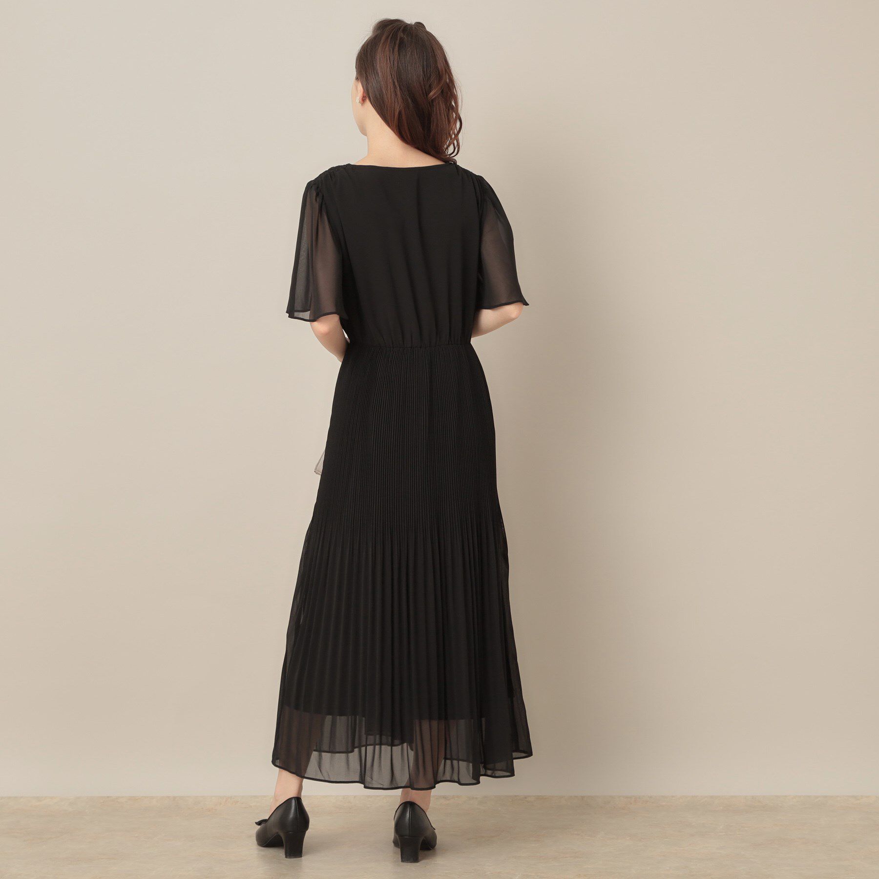 Couture broach「【二の腕カバー・楽ちん・通勤】シフォンプリーツワンピース」|ワンピース|