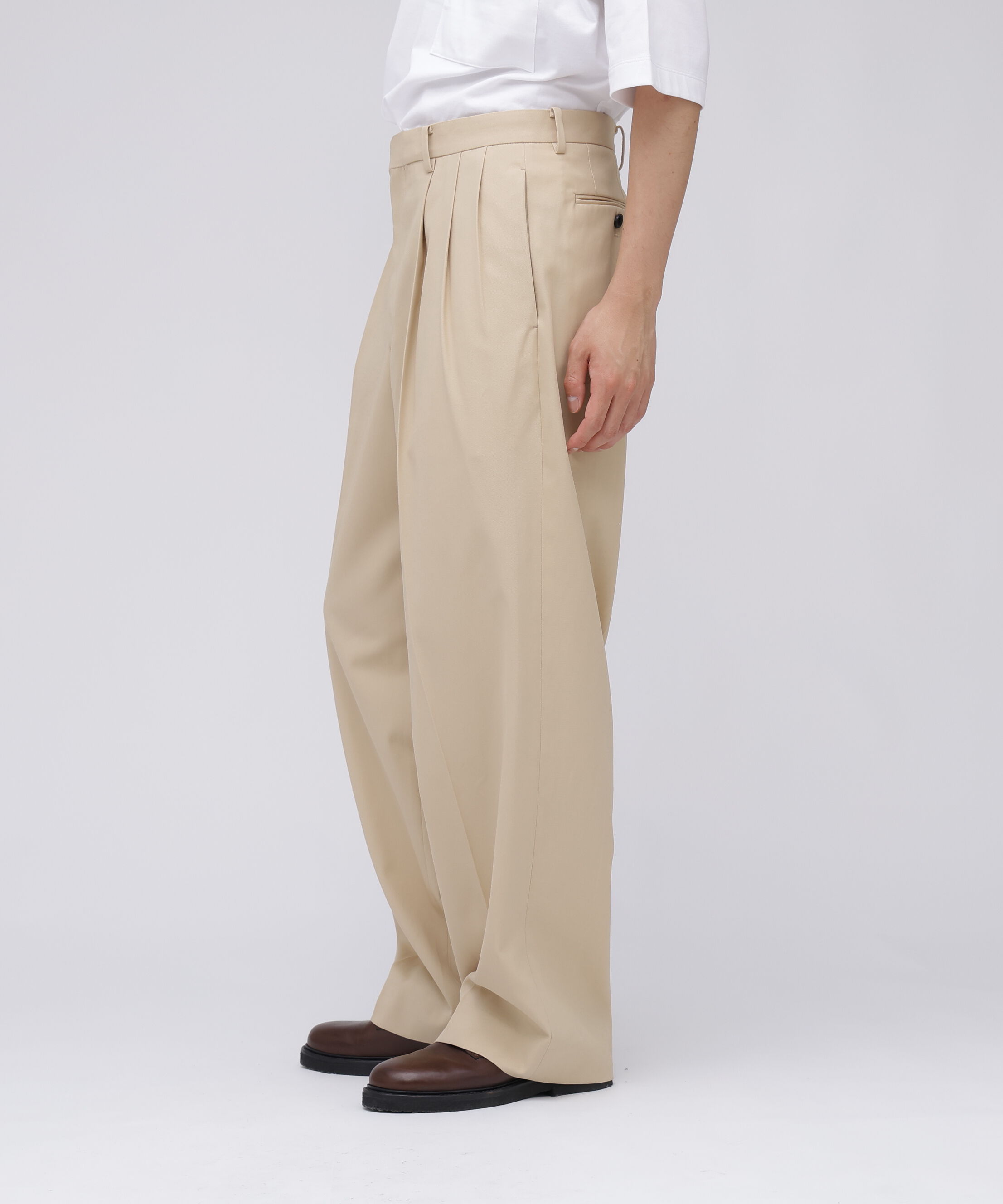 YLEVE 「YLEVE / HIGHTWISTED COTTON GABA TROUSERS」|その他|