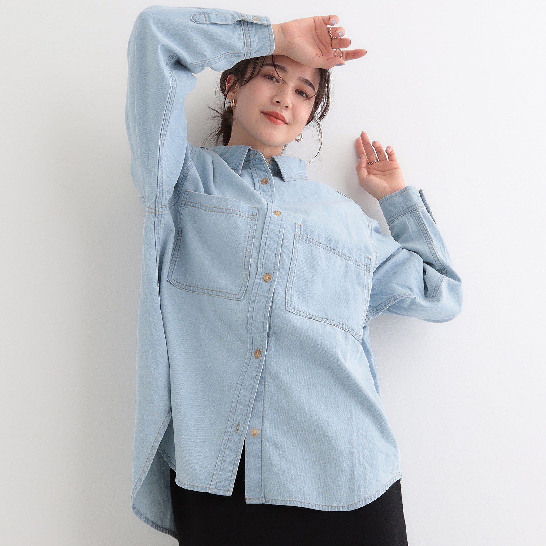SHOO･LA･RUE「【洗濯機可/体型カバー】こなれ感をプラスする ライトオンスデニムシャツ」|シャツ・ブラウス|ブルー(091)